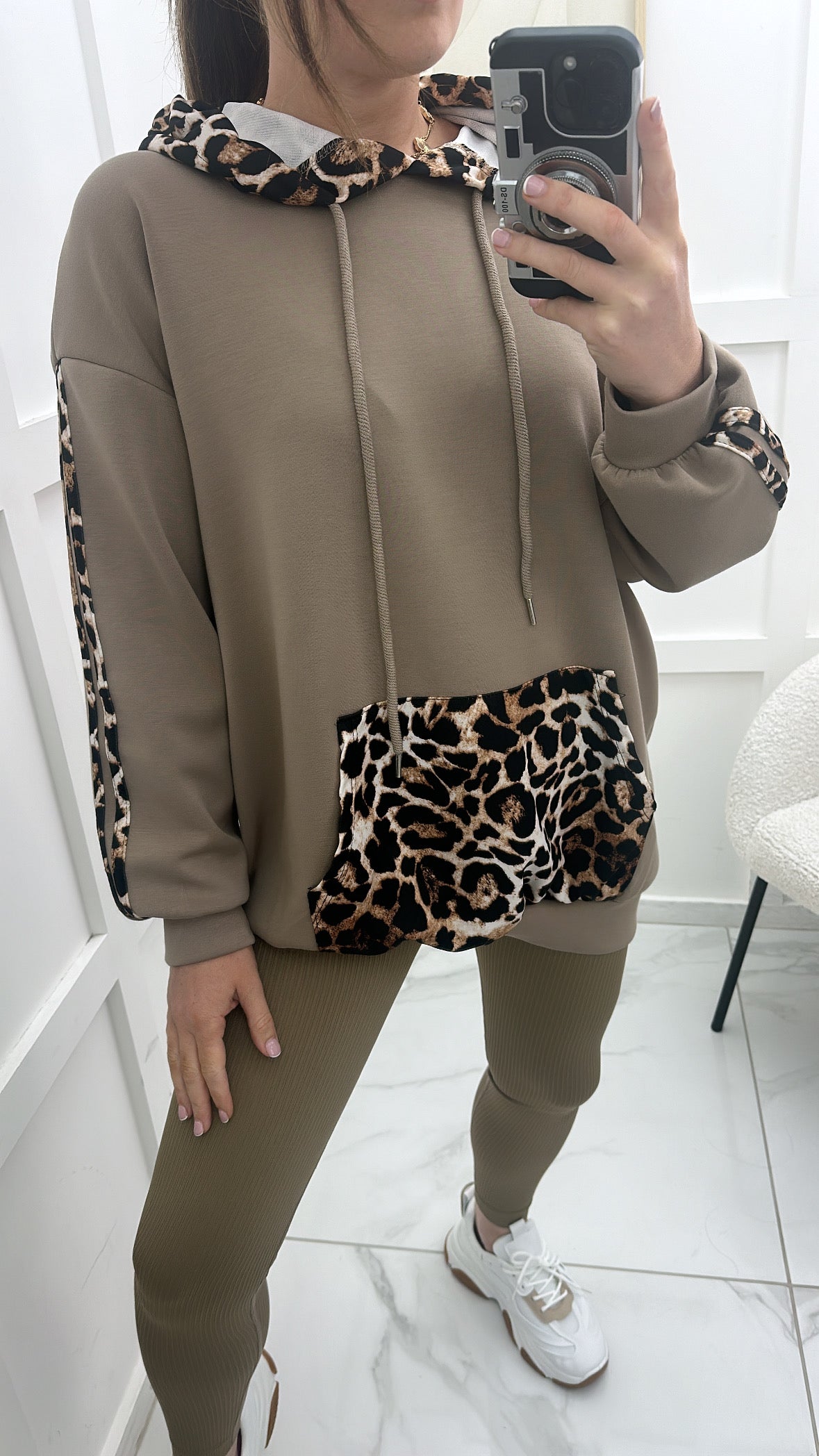 GEORGIA mocha oversized hoody with contrast leopard print