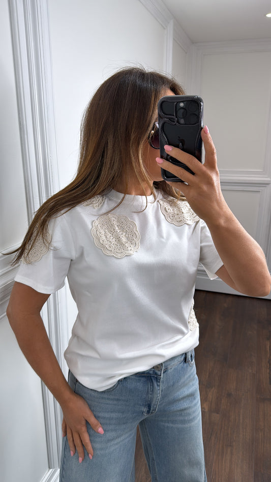 GEORGIA white t-shirt with cream crochet detail