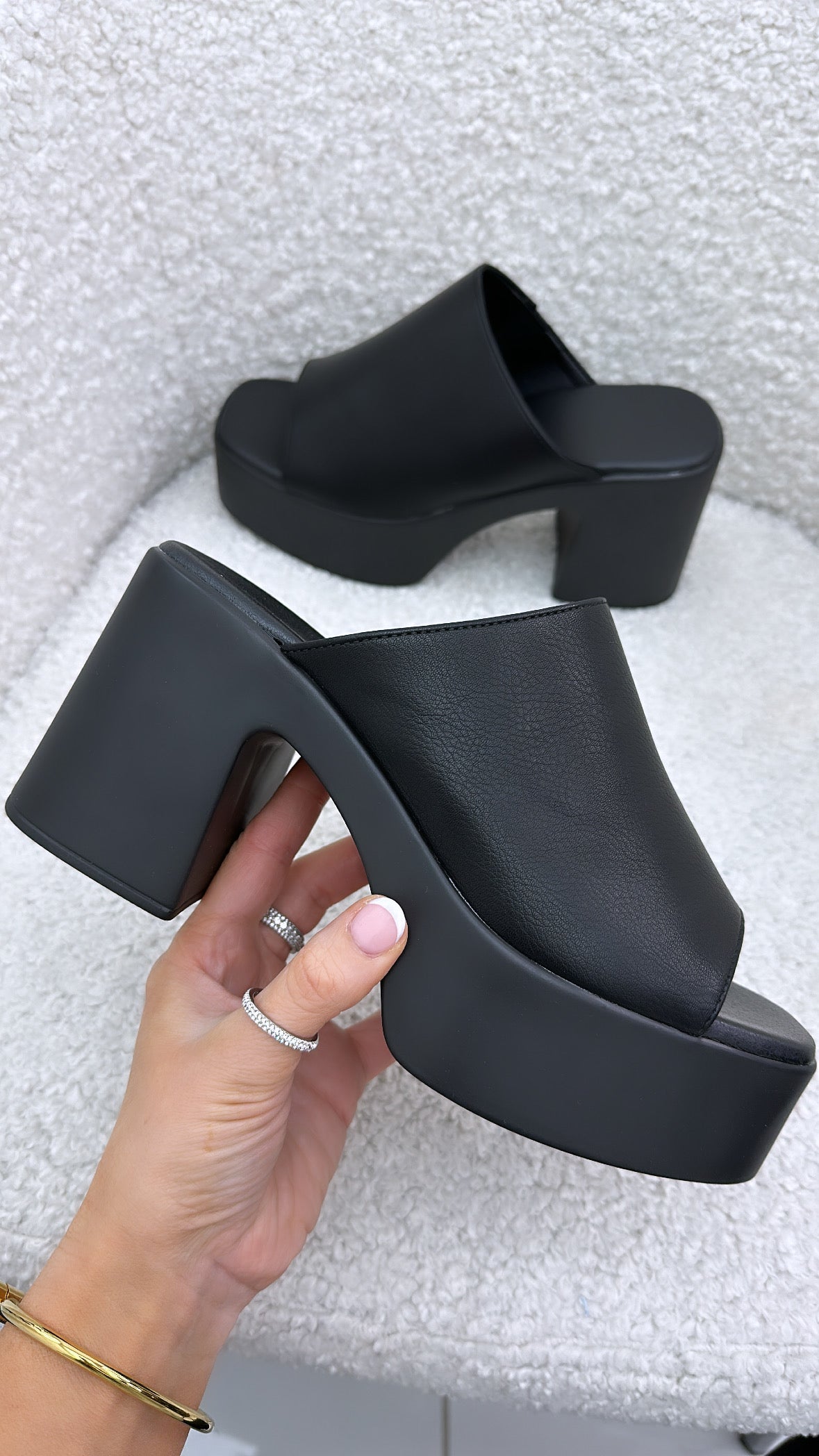 Black 2024 chunky mules