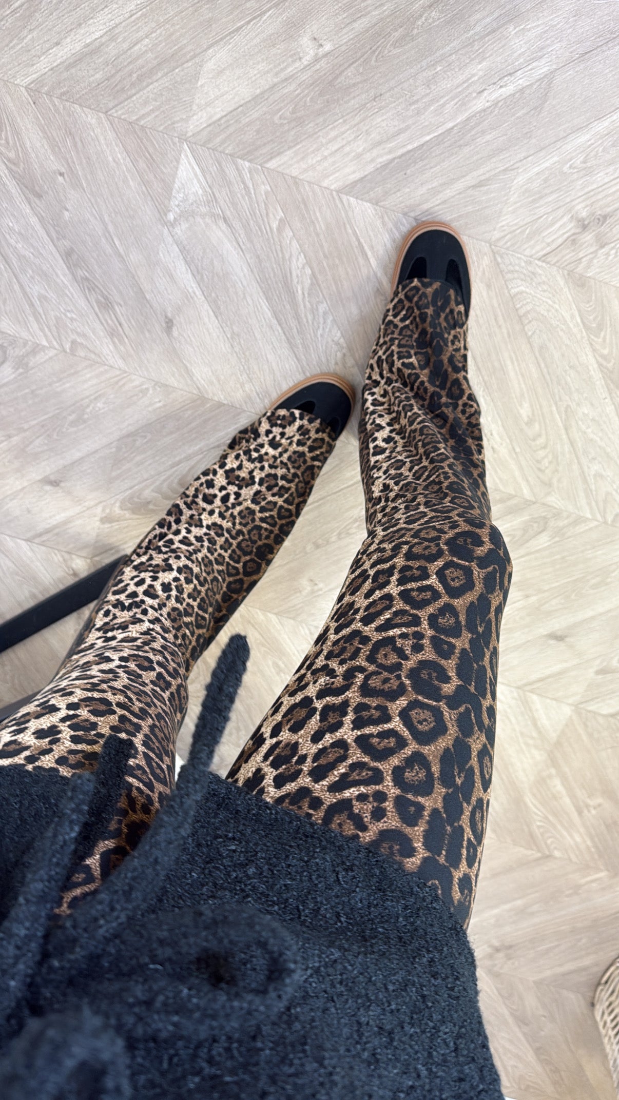 MEL leopard print super soft flare leggings