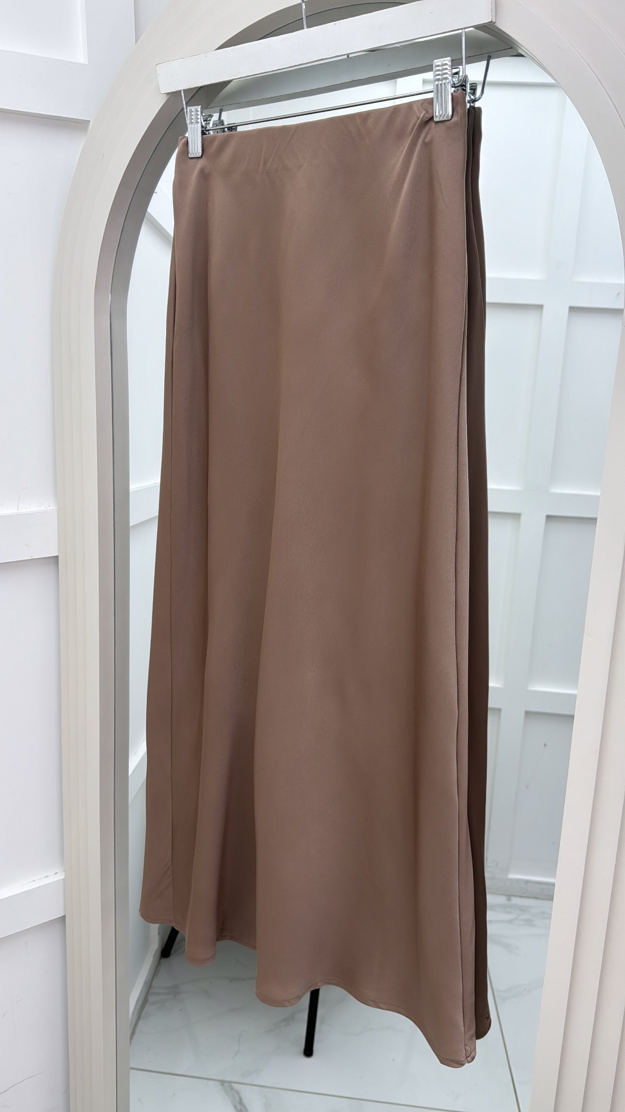 CLAUDIA taupe satin midi skirt