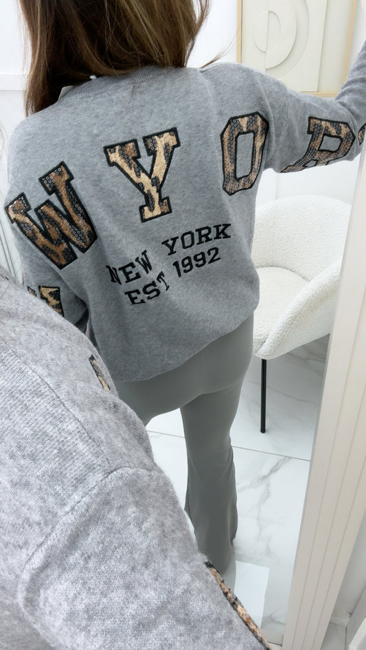 ALYSHA grey knit jumper with leopard print new york slogan