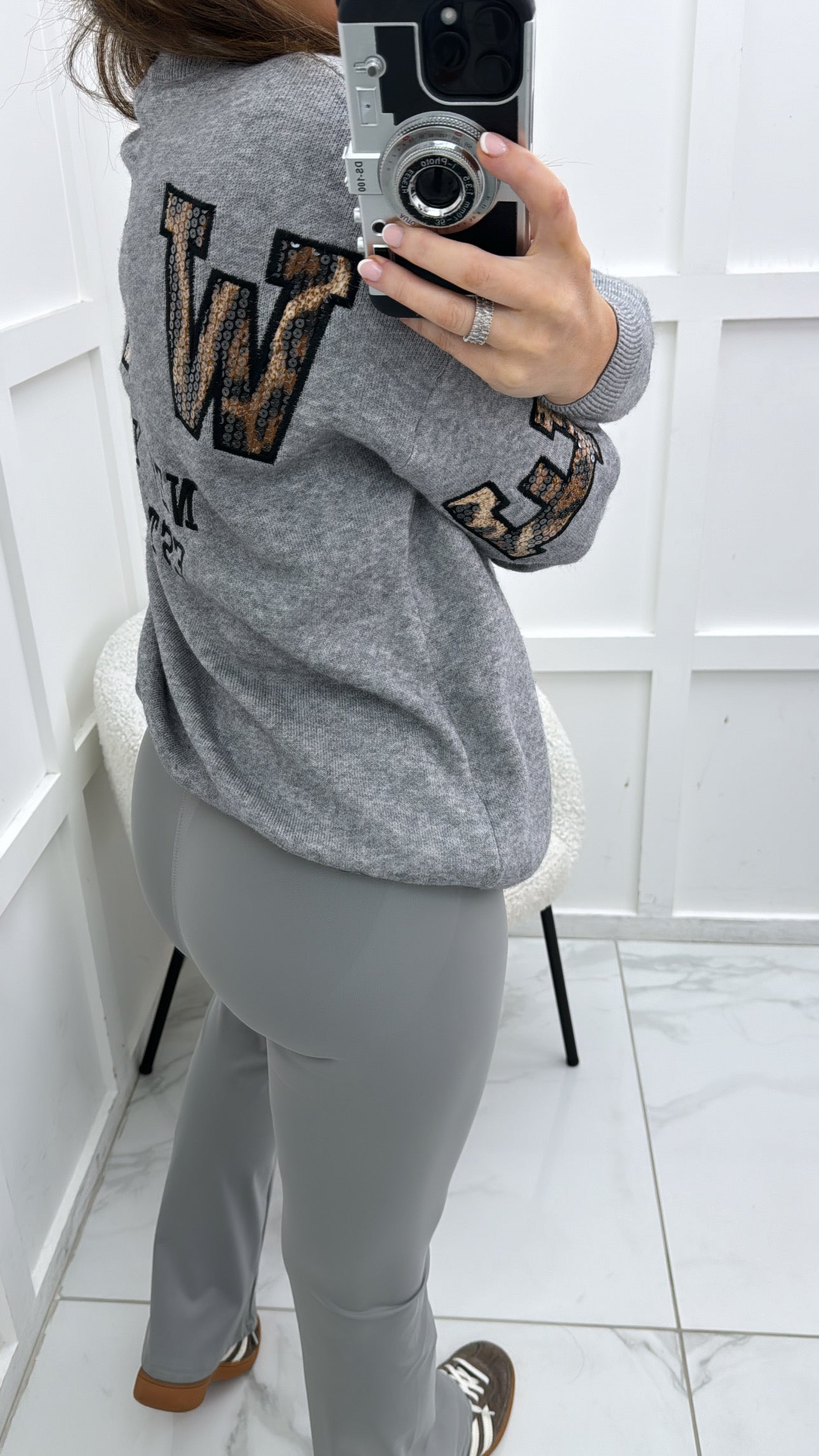 ALYSHA grey knit jumper with leopard print new york slogan