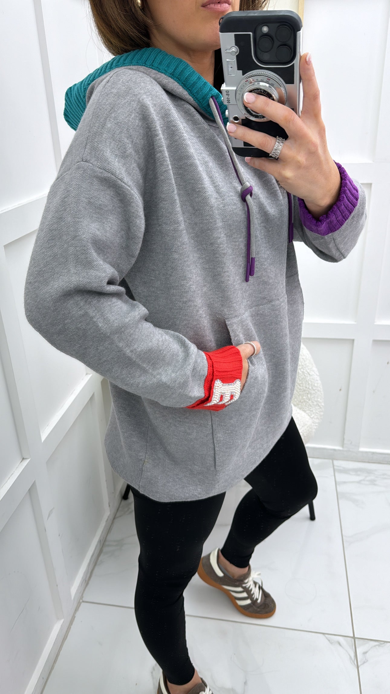 TASHA grey fine knit hoody with contrast colours