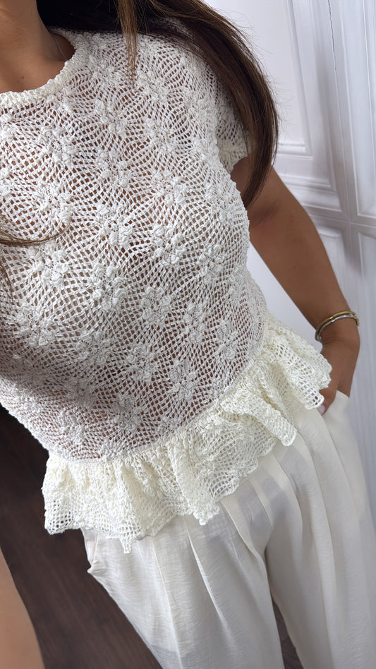 MOLLIE cream flower detail top