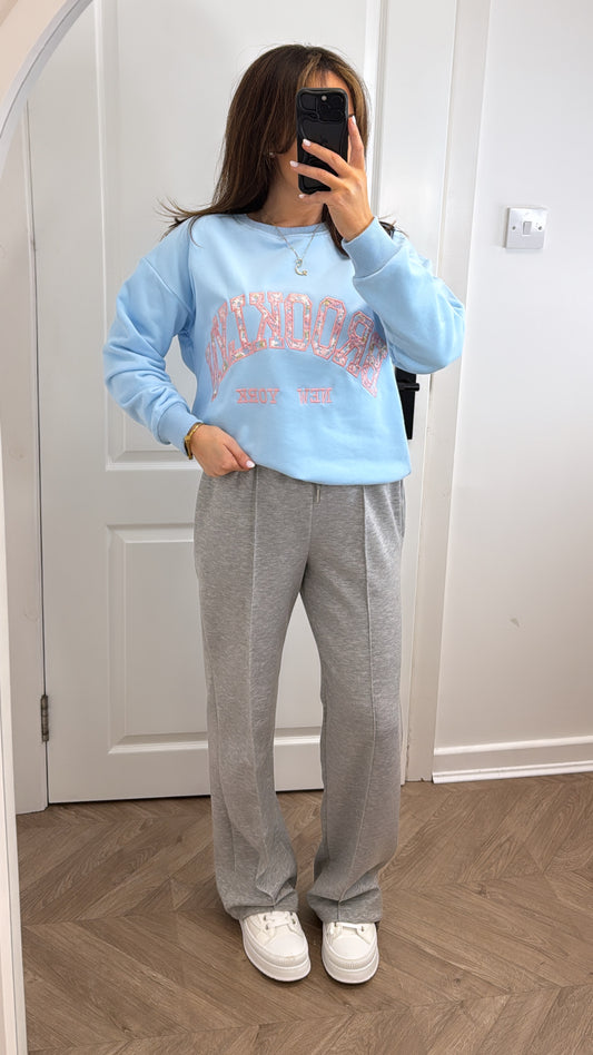 BROOKLYN blue embroidered sweatshirt