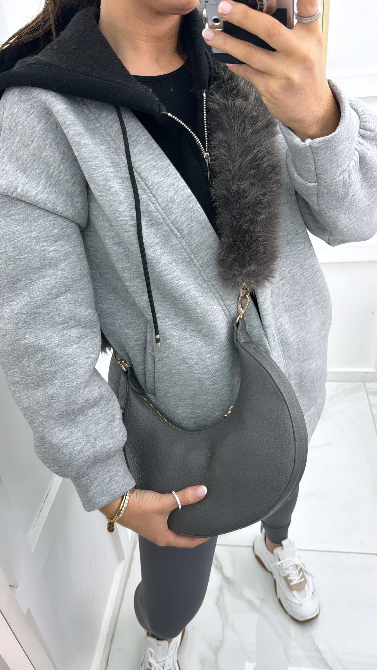 DEMI grey crossbody bag with faux fur strap