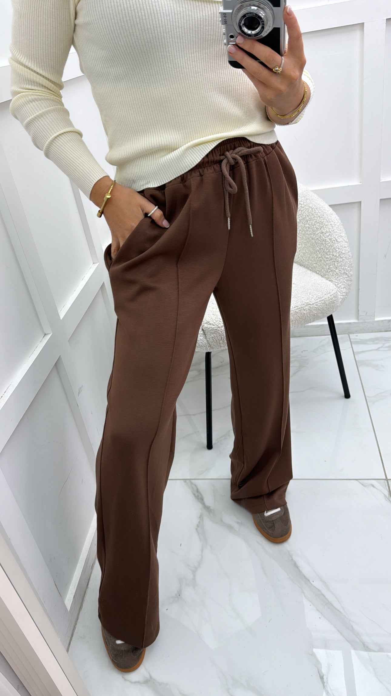 KYLIE brown super soft jogger with exposed seam detail