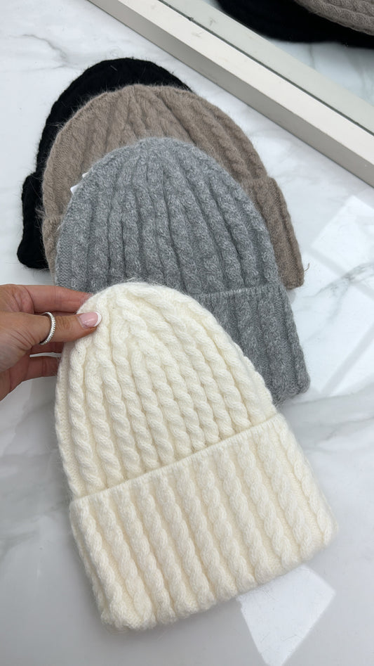 CECE cream soft cable knit hat