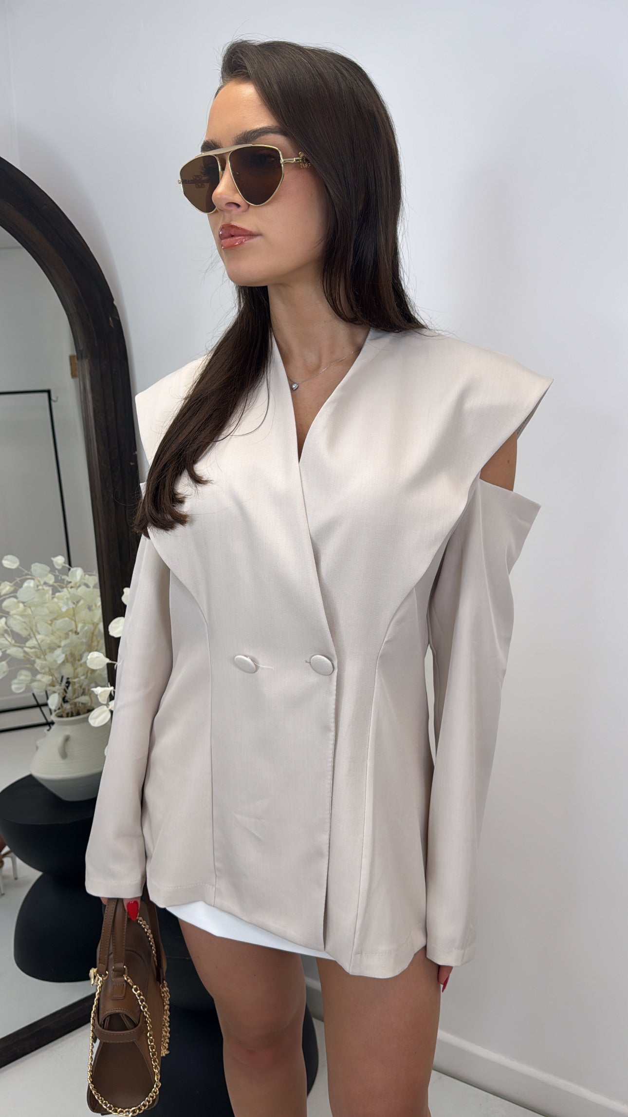 MAE beige blazer with cutout sleeves