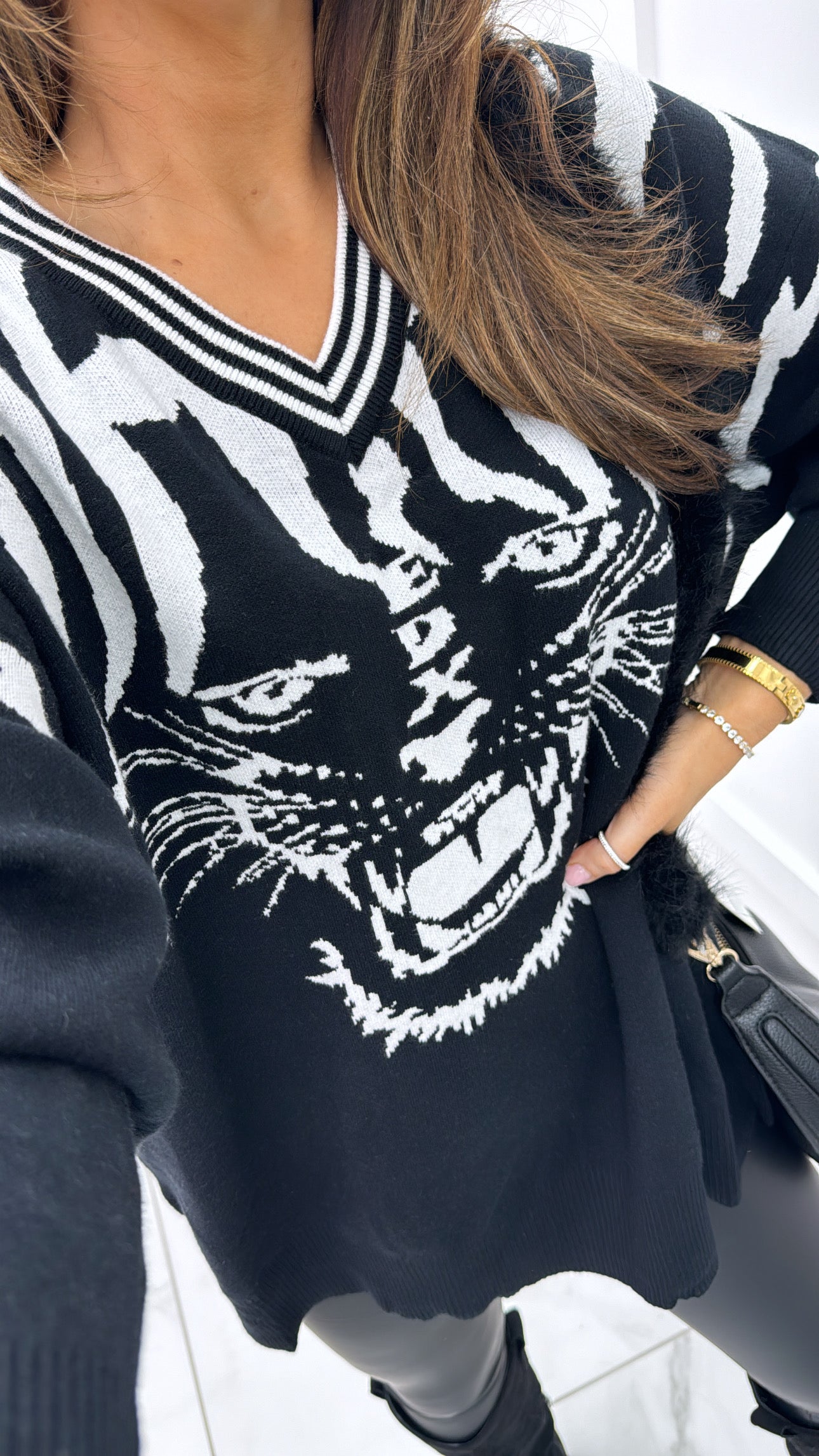 SAFFIE black tiger head knit jumper