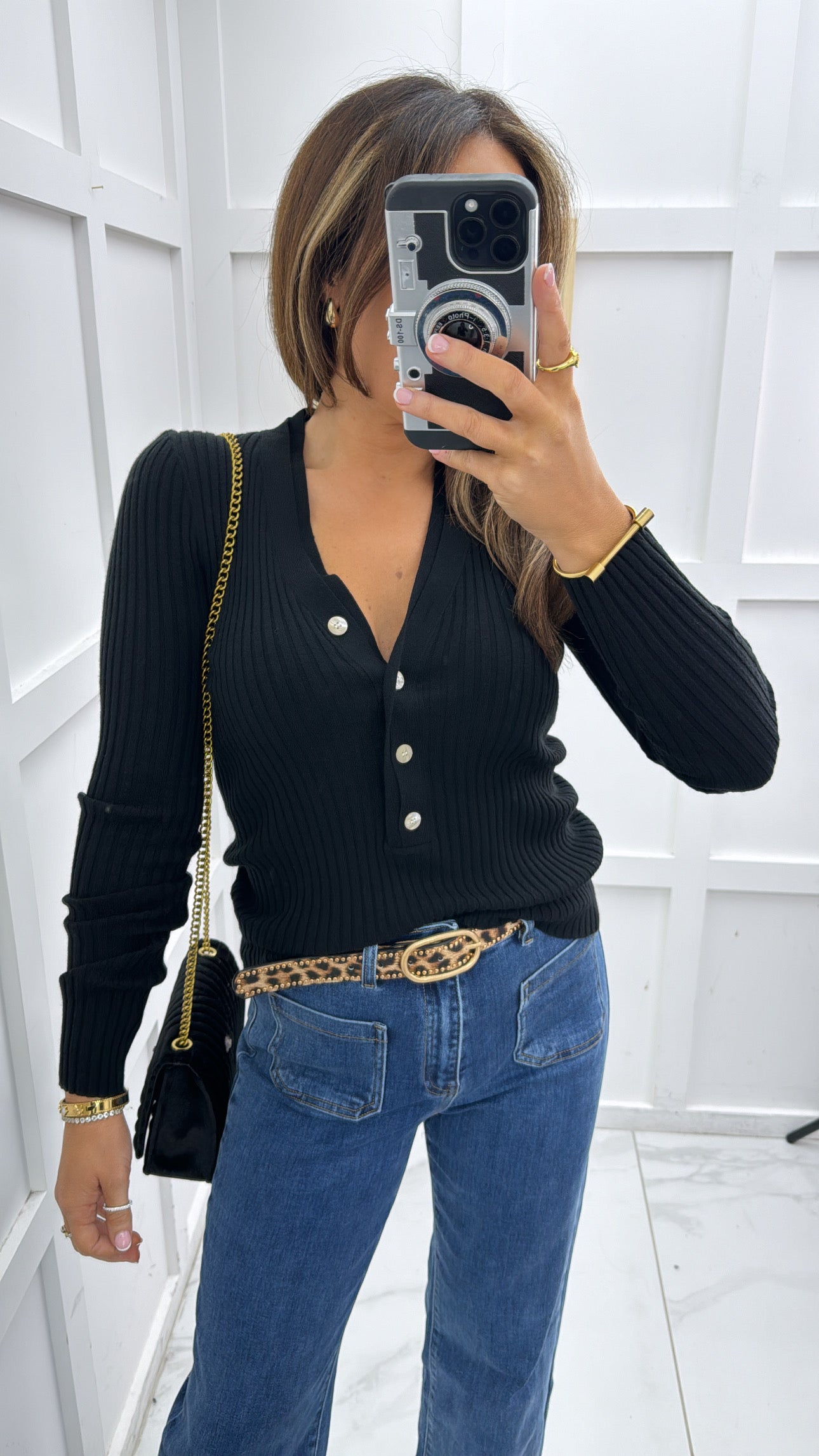 LEONIE black ribbed knit button top