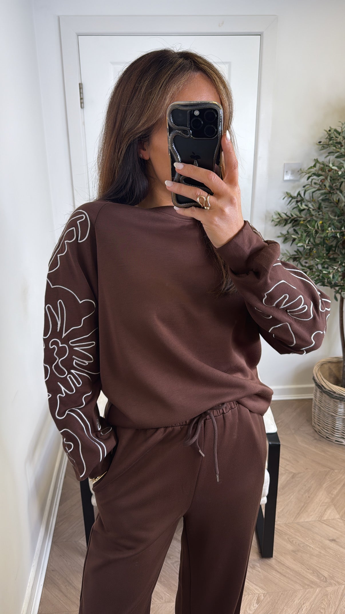 MELANIE brown embroidered detail lounge set