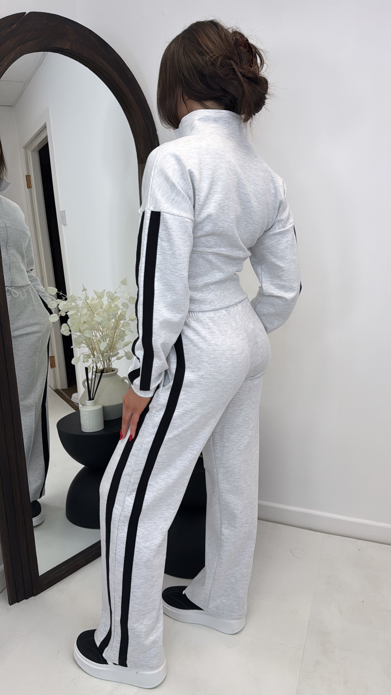 VANESSA light grey jacket and joggers lounge set