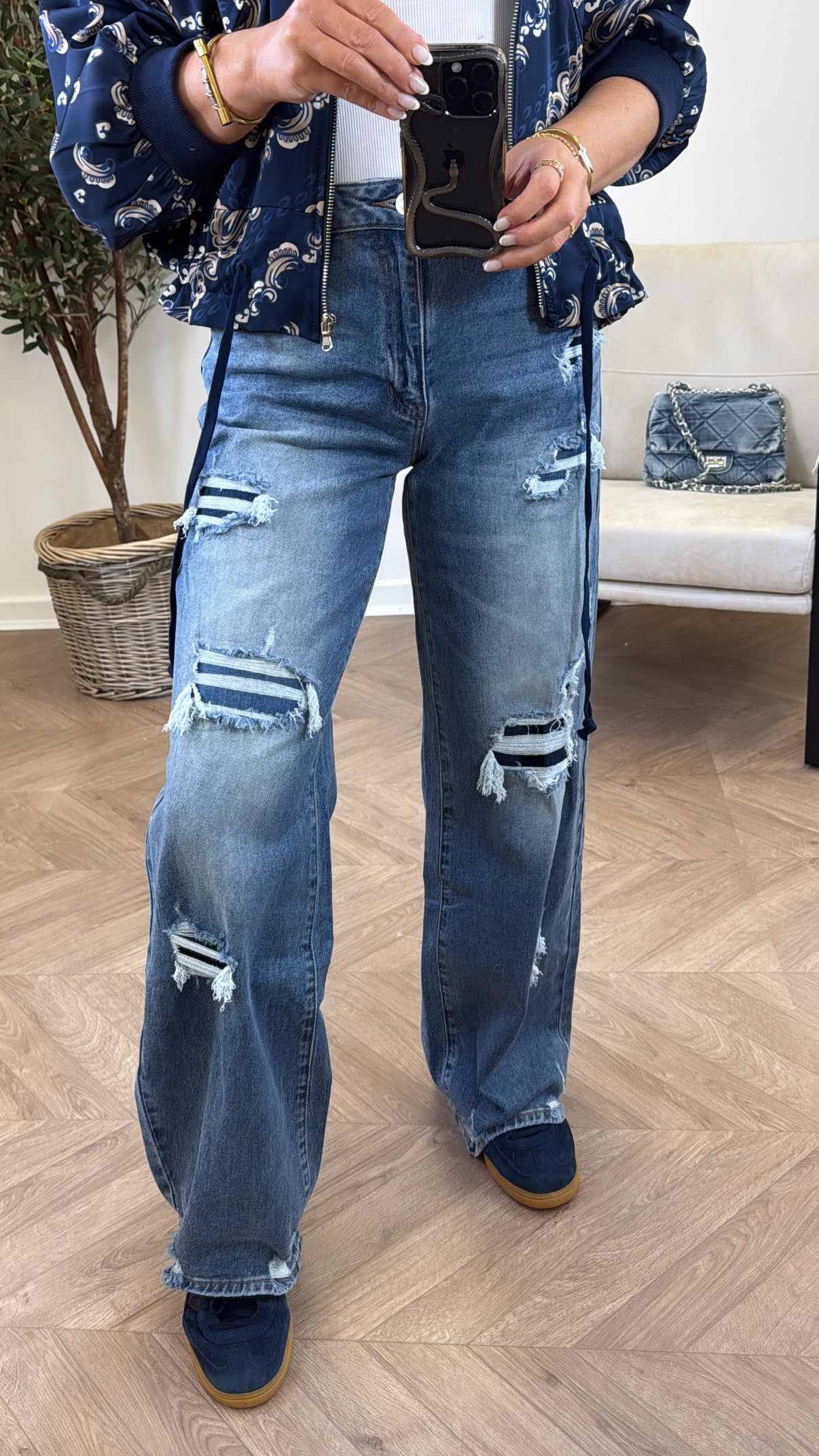 LIZZY blue ripped detail denim jeans