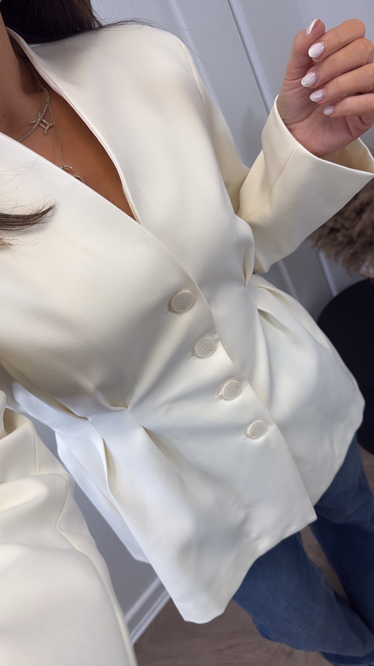 TILLY cream collarless style blazer