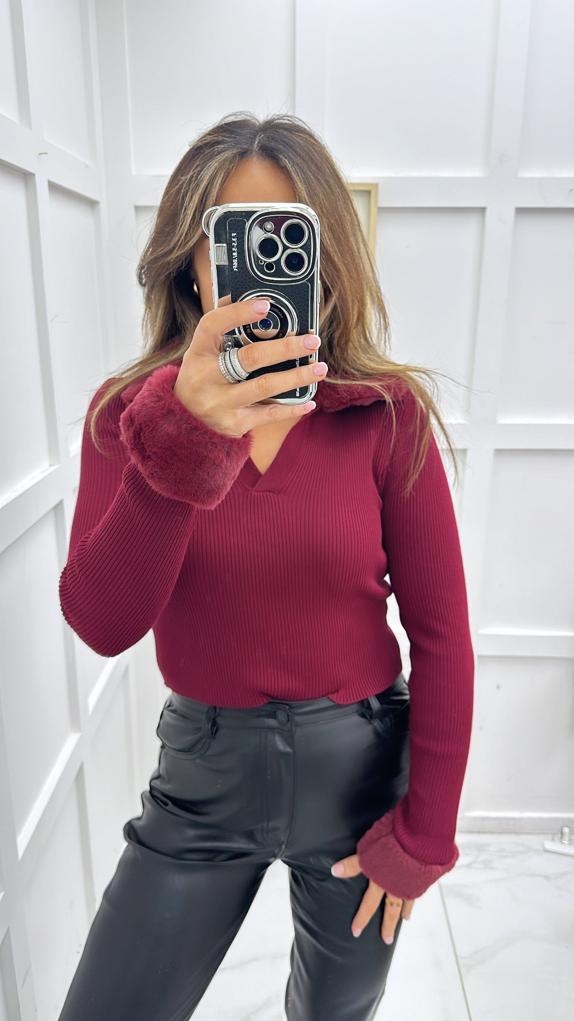 EVIE burgundy ribbed long sleeve top with fur trim