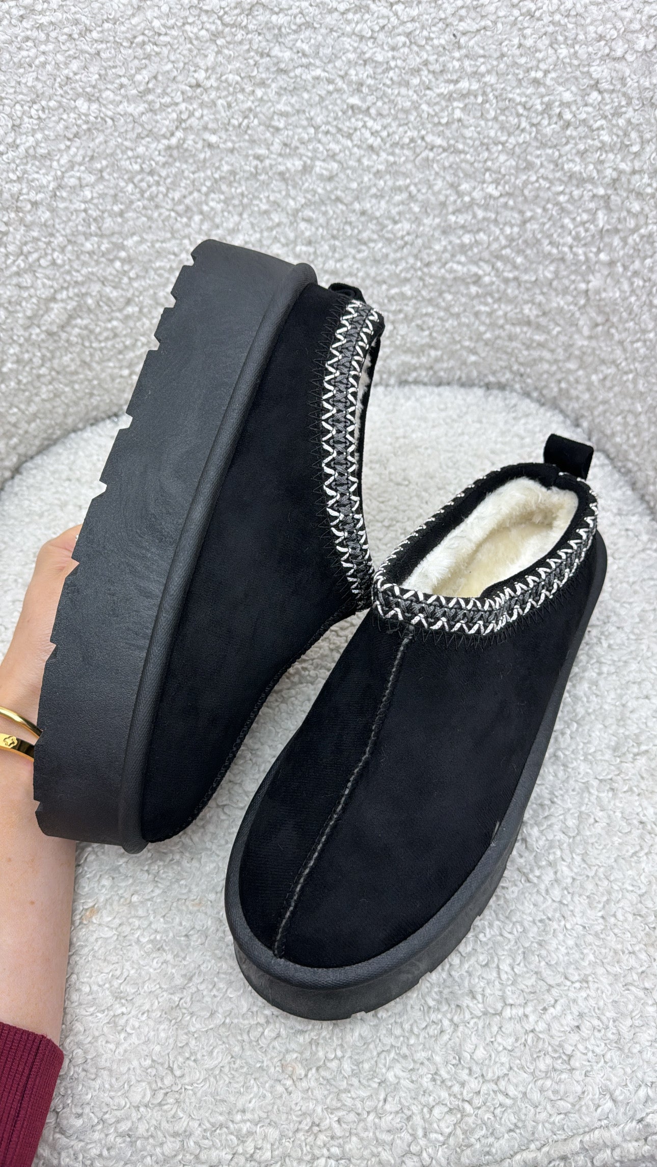 TARA black cosy faux suede mules