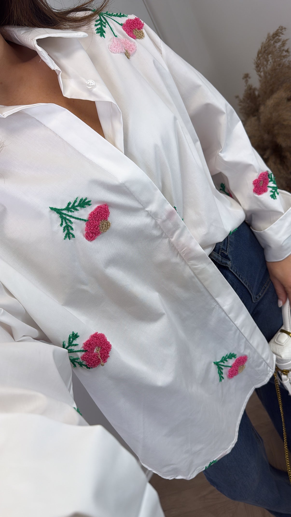 SERENA white flower embroidered shirt