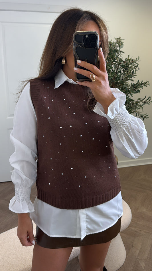 YASMINE brown knitted tank top with white shirt