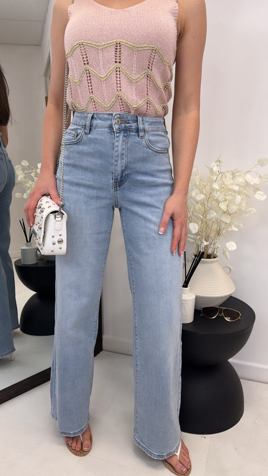 LUCY light blue stretchy dad jeans