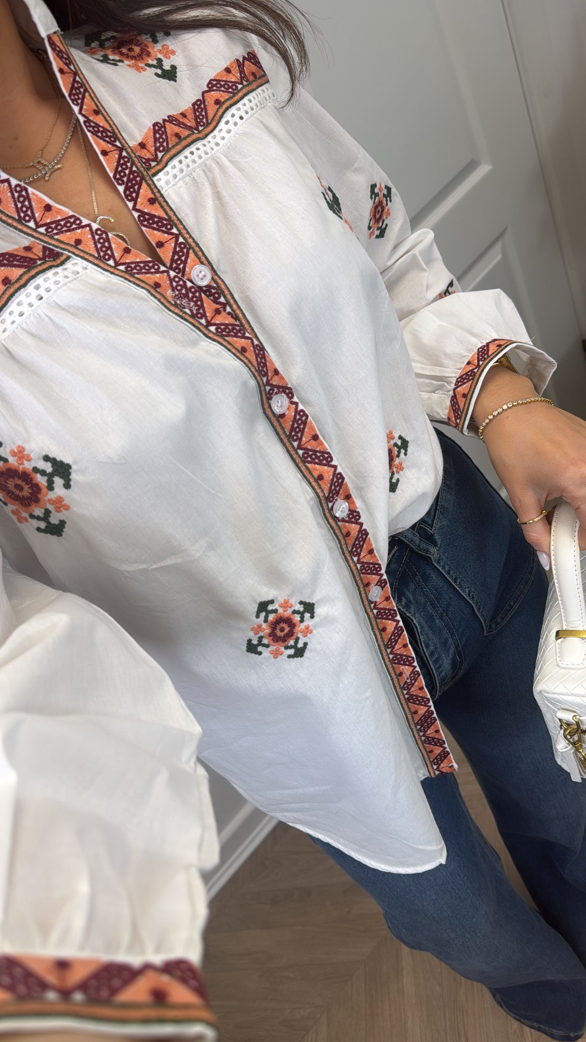 UNA white embroidery detail blouse
