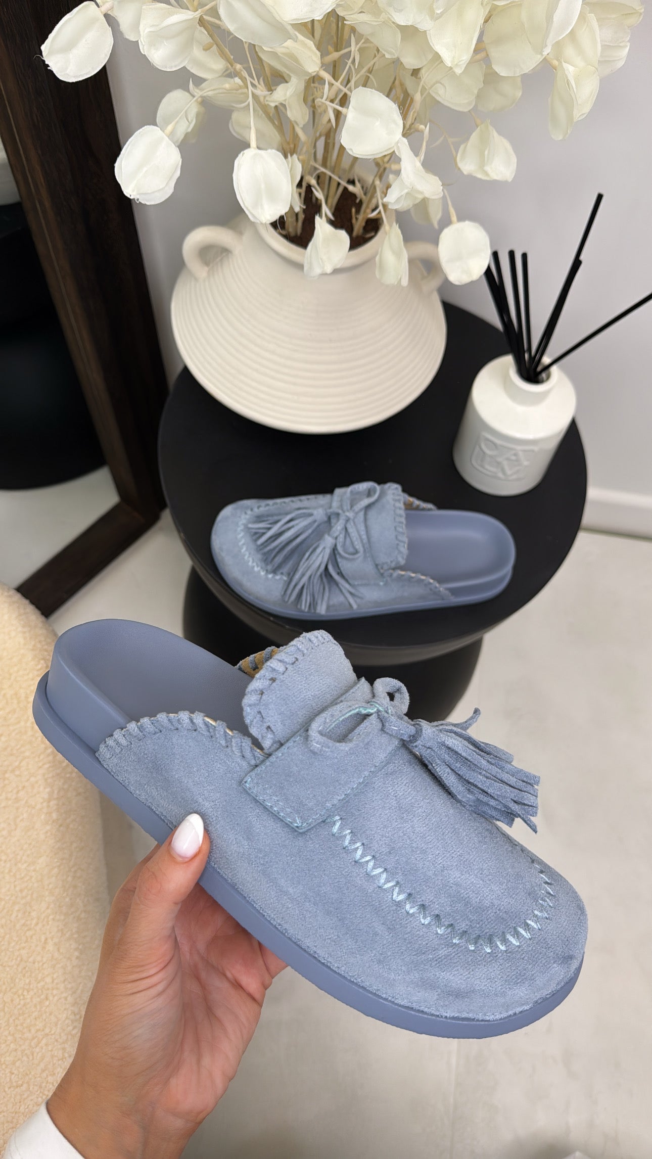 REEVA blue faux suede mule