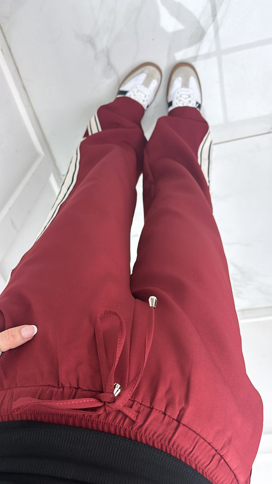 SASKIA burgundy cotton joggers with contrast stripe