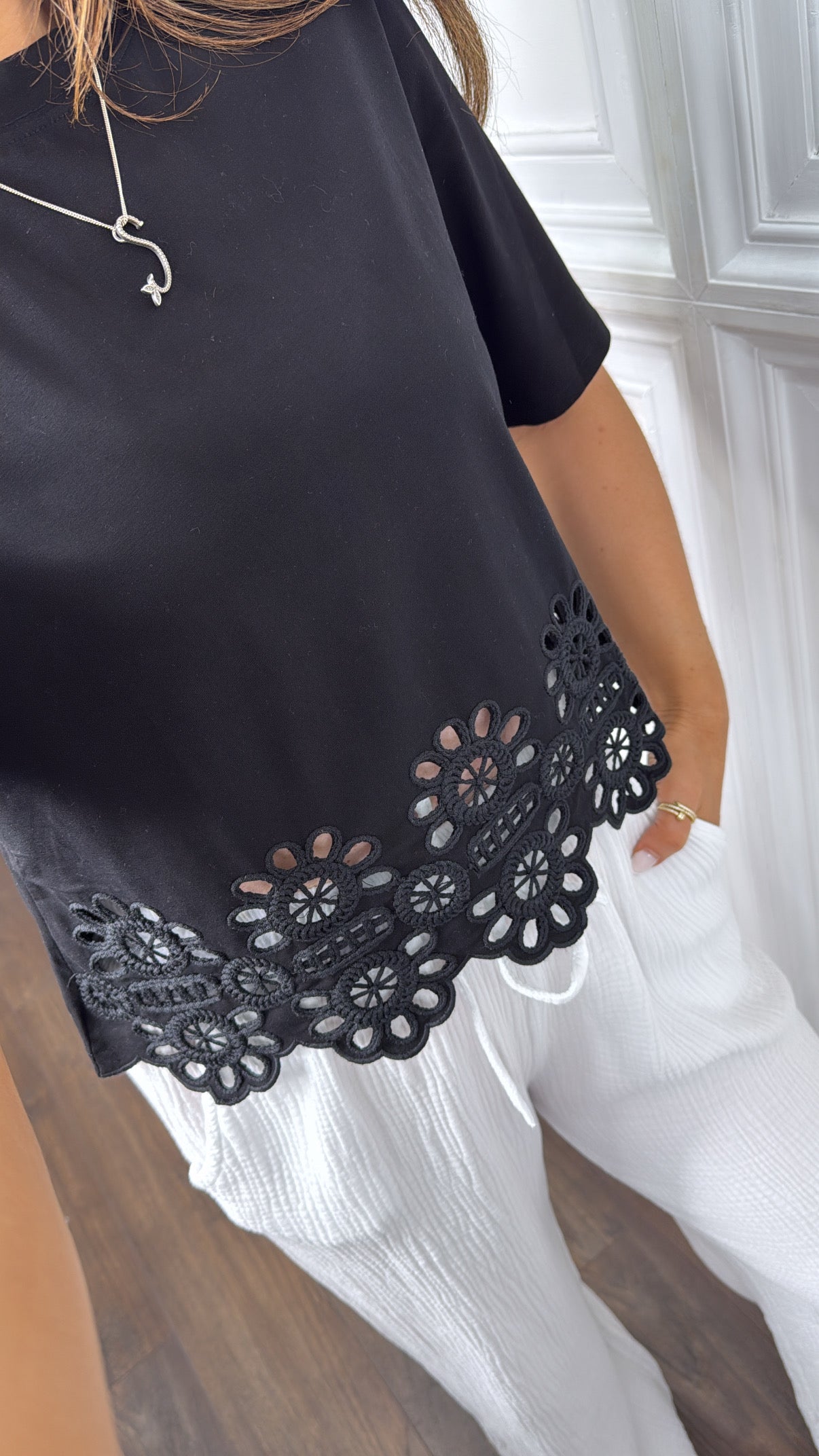MINNIE black broderie anglaise hem t-shirt
