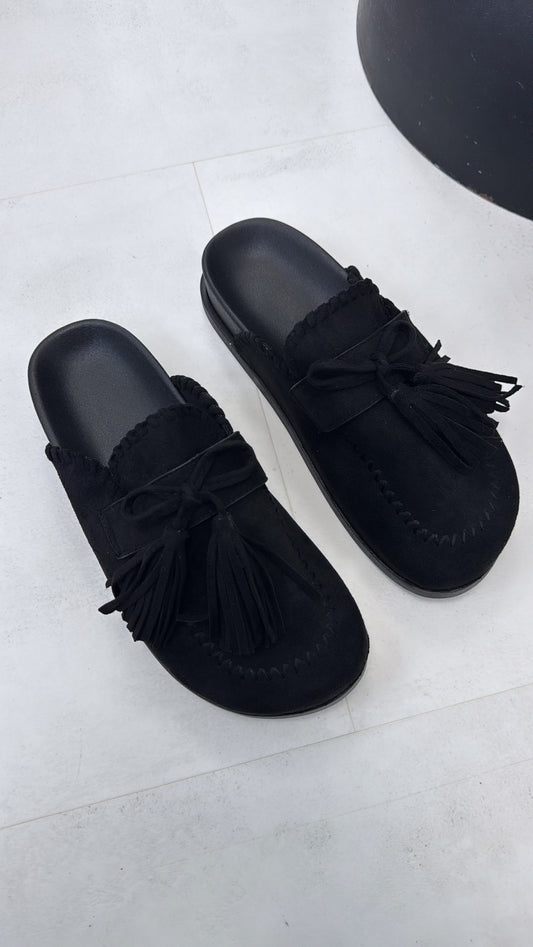 REEVA black faux suede mule