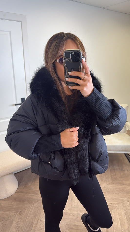 AMBER black puffer jacket with faux fur