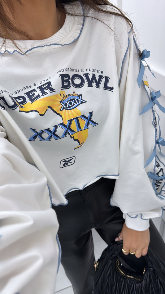 HALLIE white super bowl cropped top