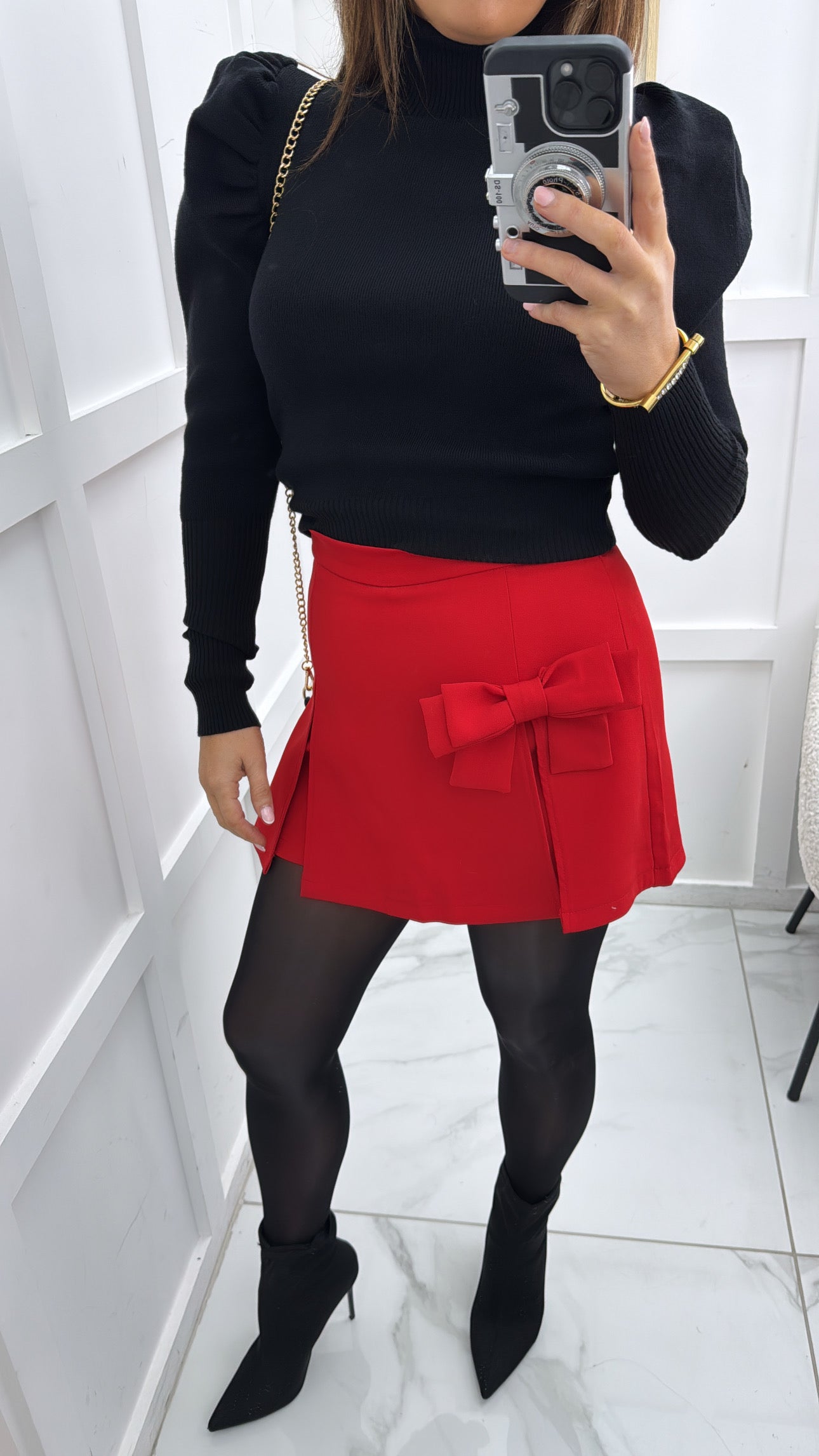 MONIQUE red bow detail pleat skort