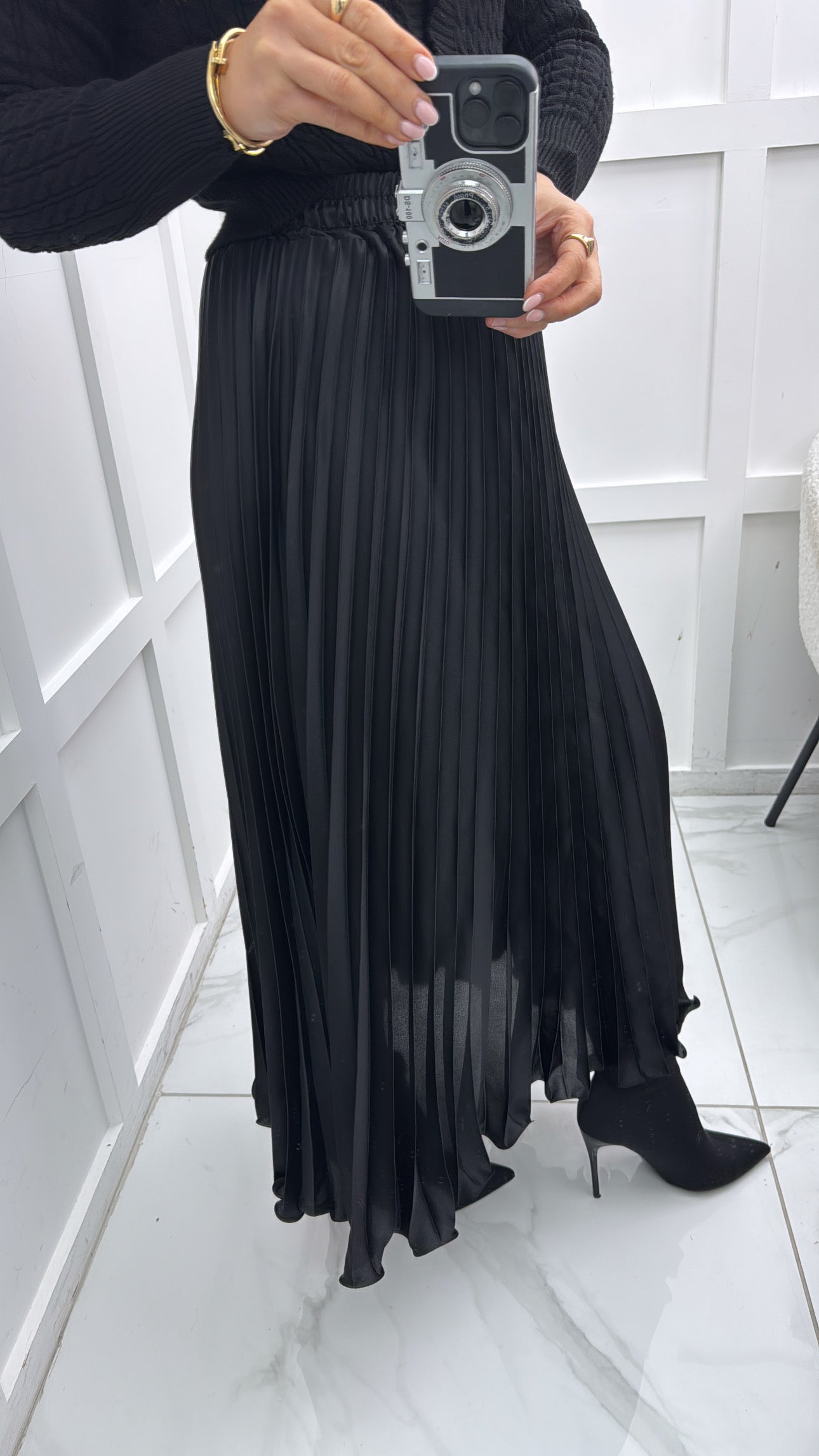 MYA black pleated maxi skirt