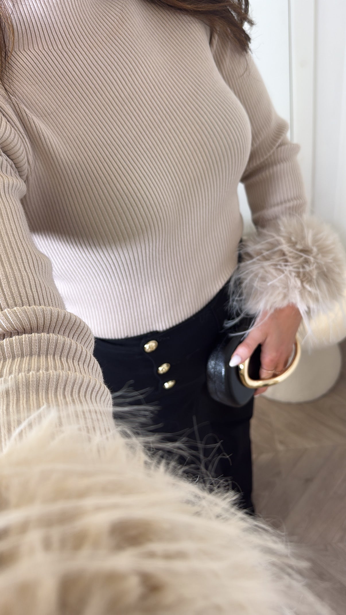 MILLY beige ribbed top with fluffy cuffs
