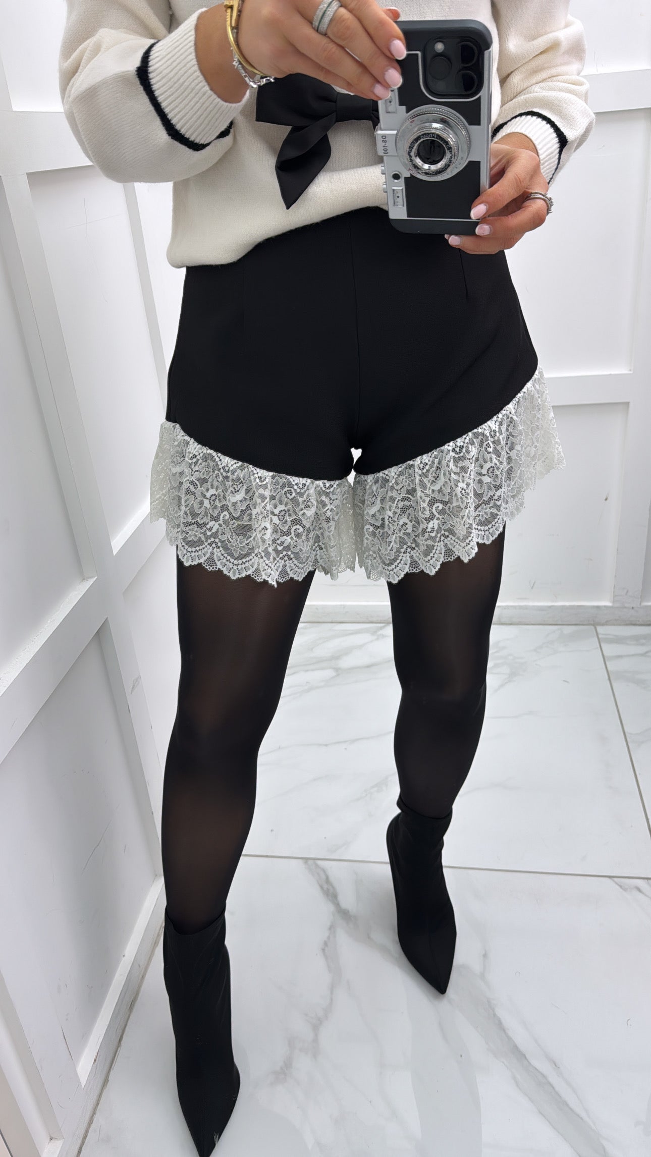 MEGAN black shorts with white lace trim