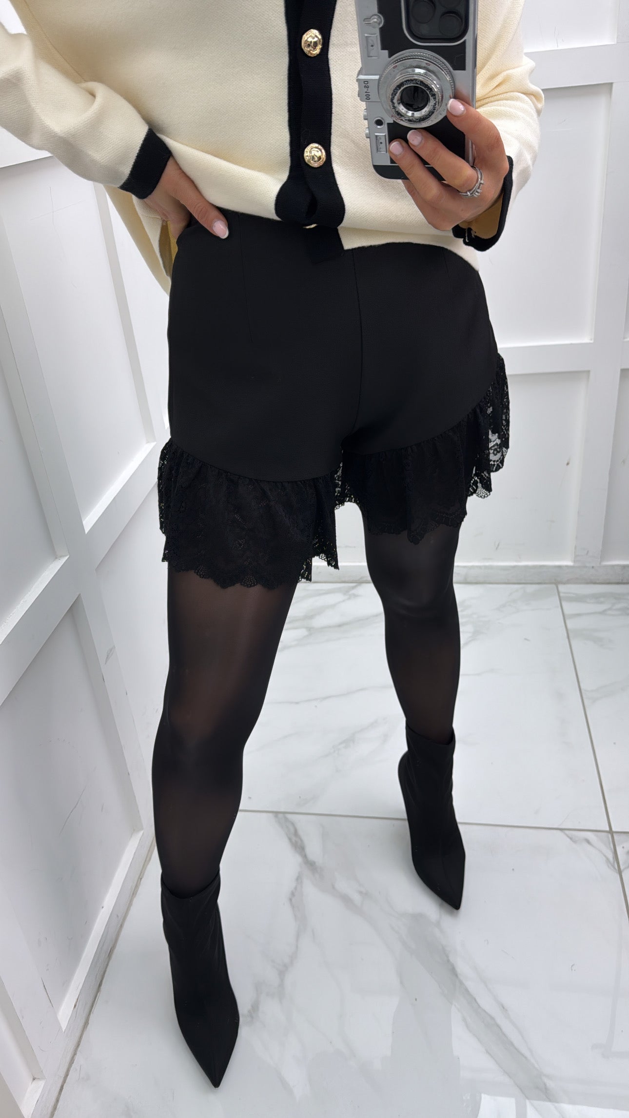 MEGAN black shorts with lace trim