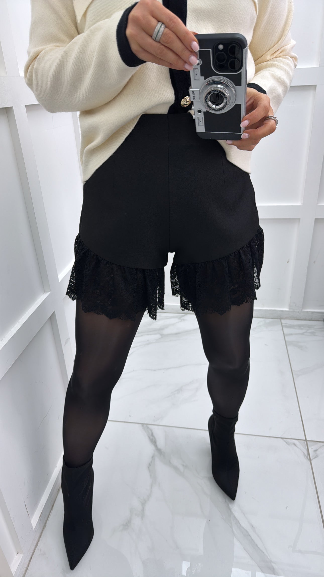 MEGAN black shorts with lace trim