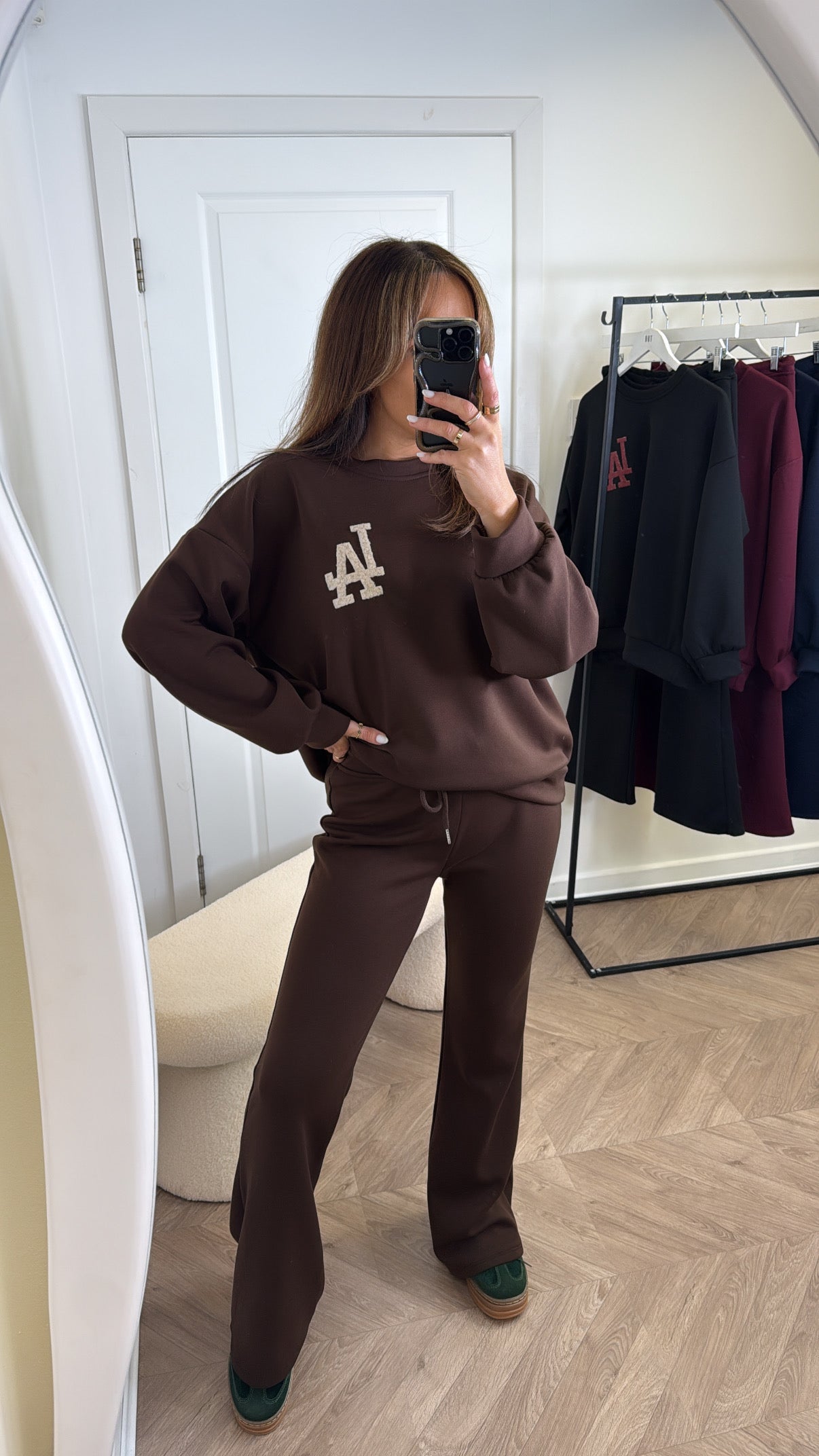 LALA brown sweatshirt logo lounge set