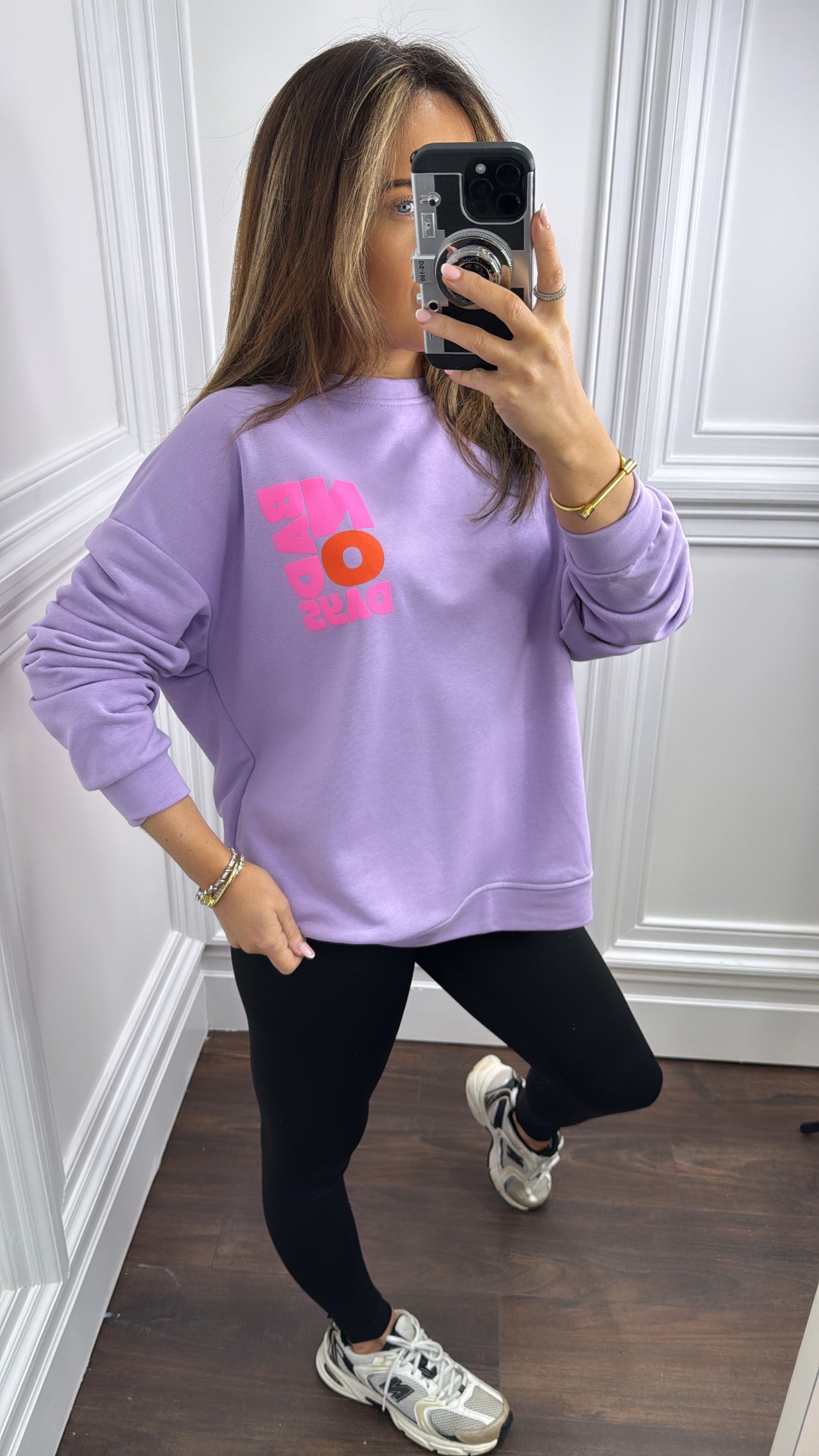 NO BAD DAYS lilac sweatshirt