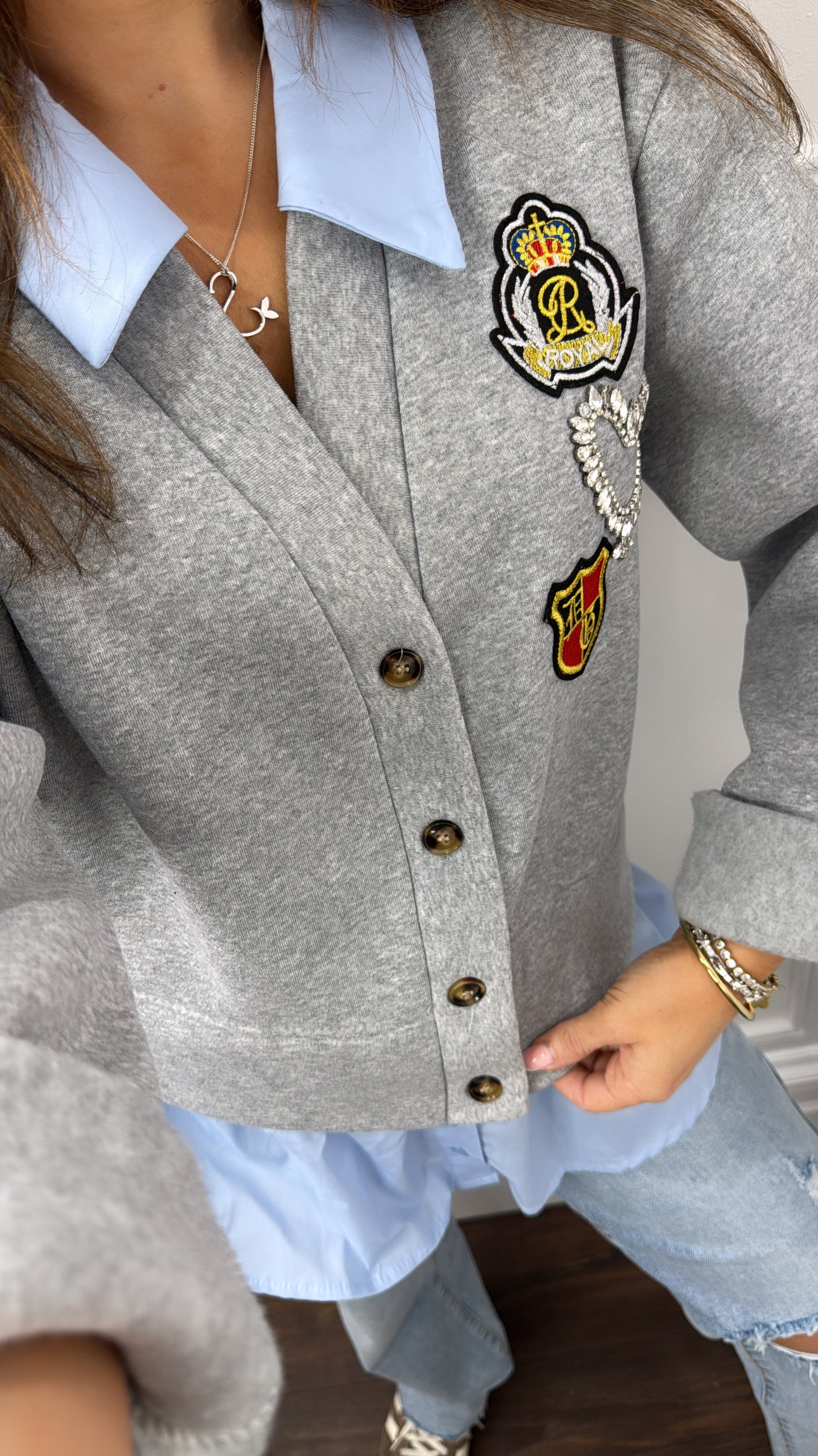 RHEA grey badge cardigan shirt