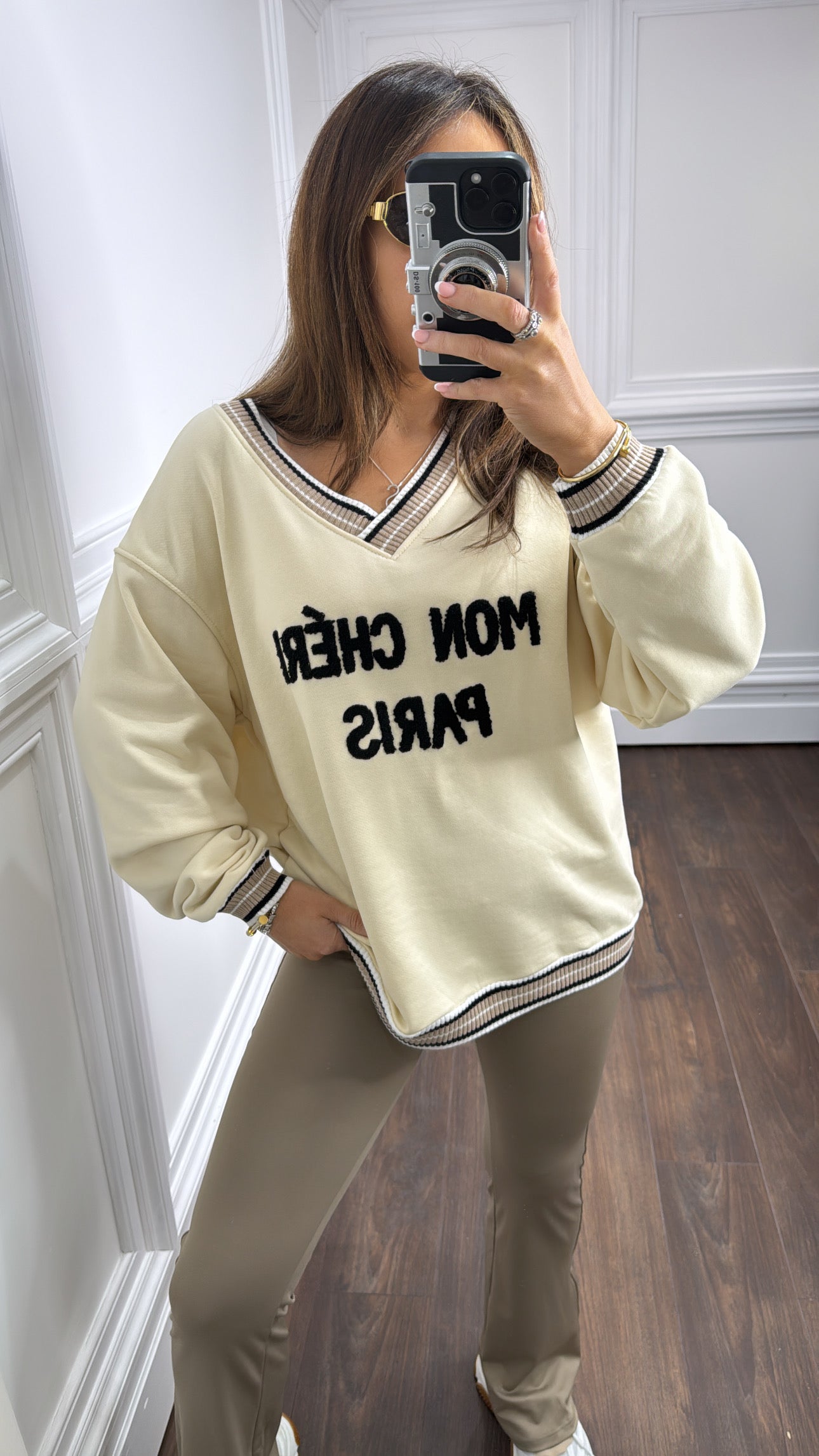 LOLA cream mon cheri sweatshirt