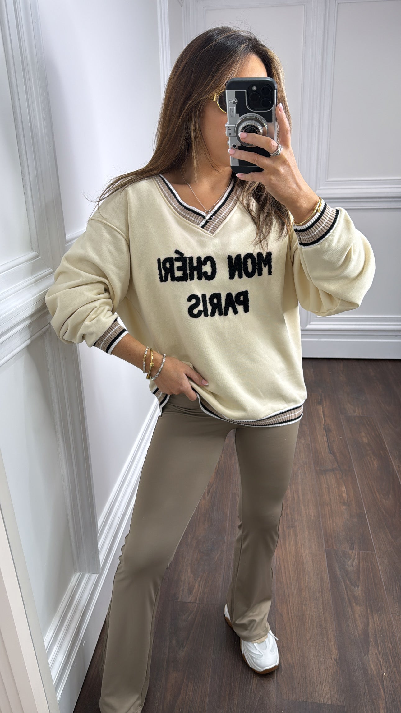 LOLA cream mon cheri sweatshirt