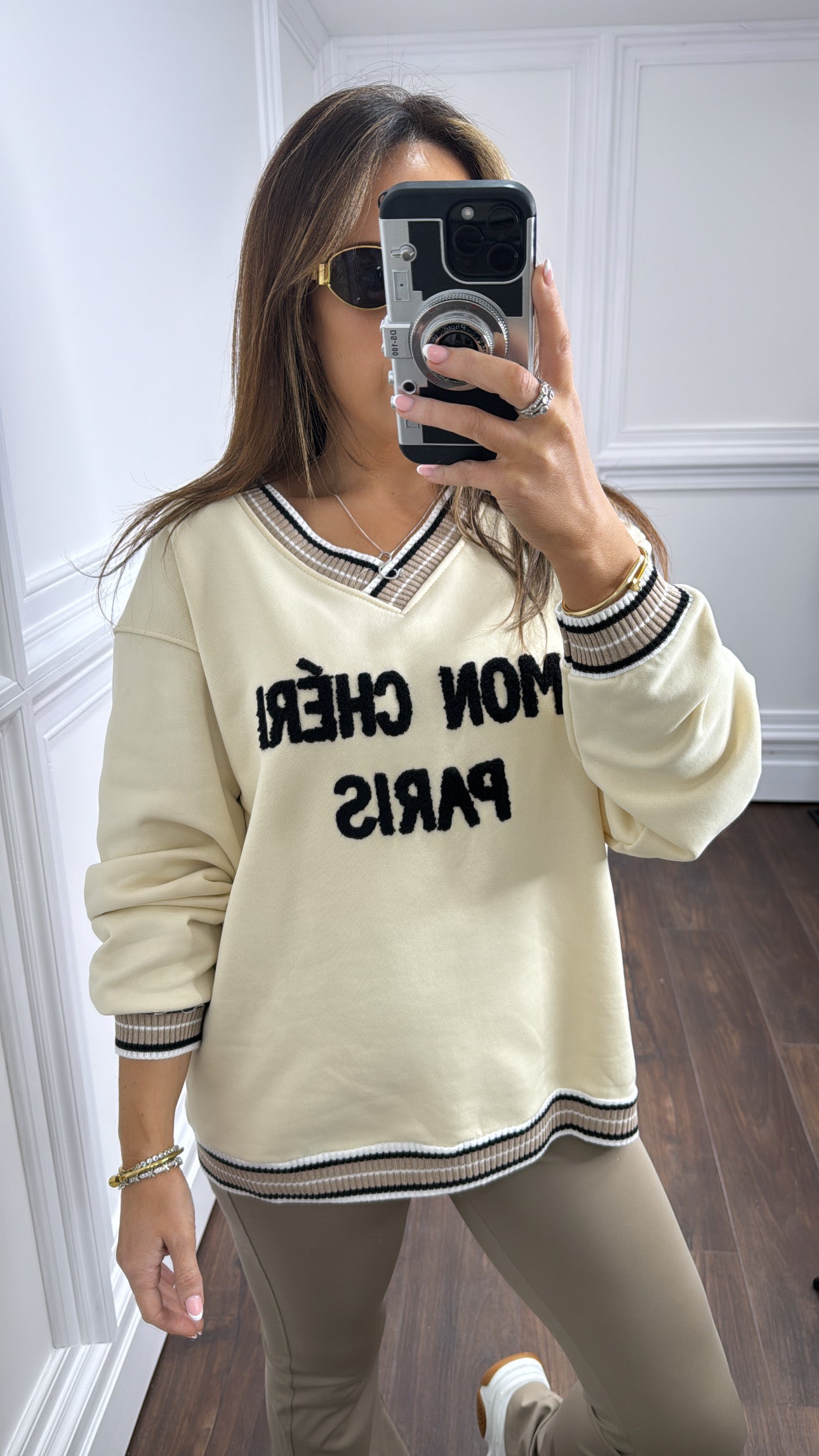 LOLA cream mon cheri sweatshirt