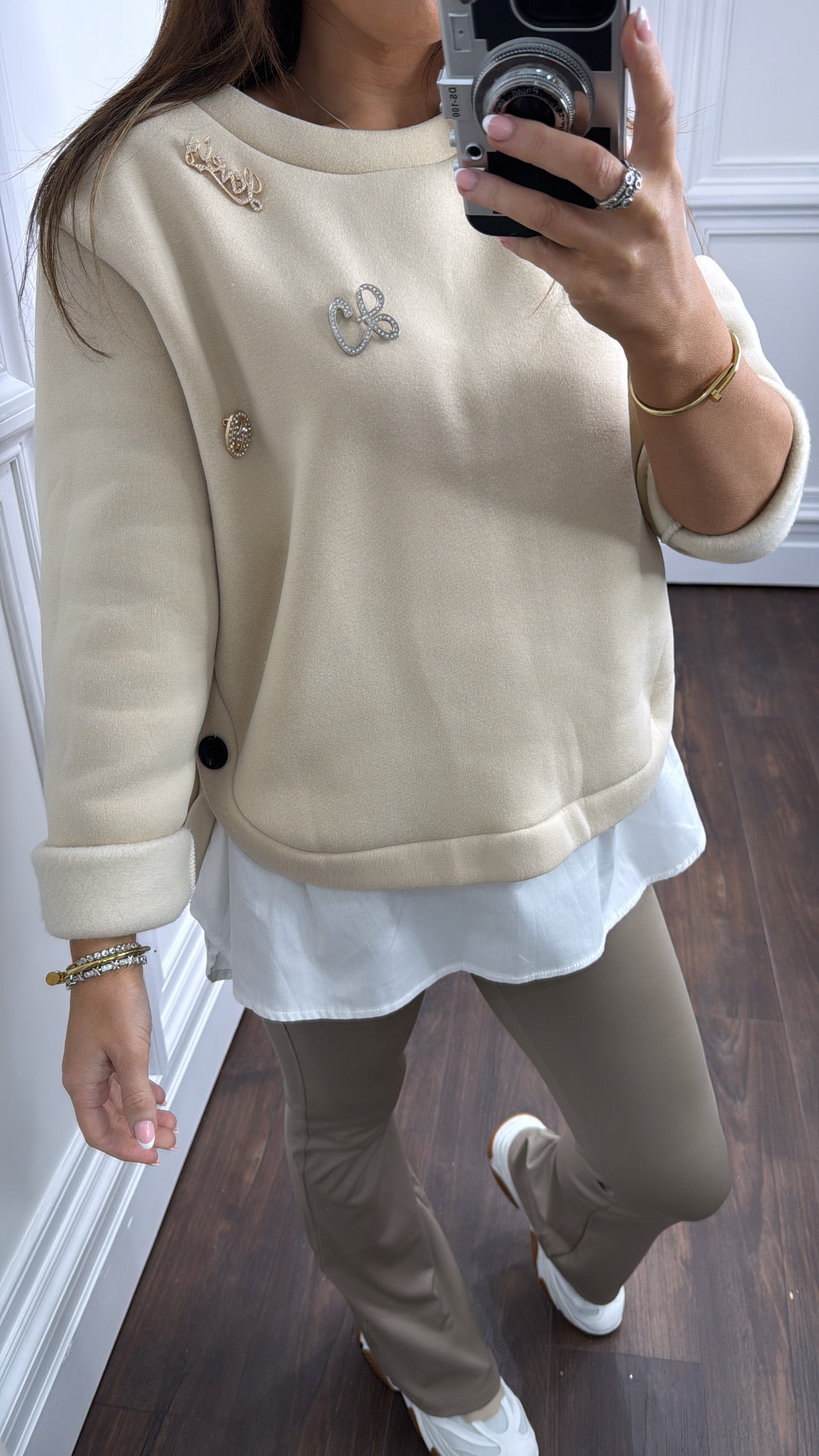 IZZY beige embellished sweatshirt