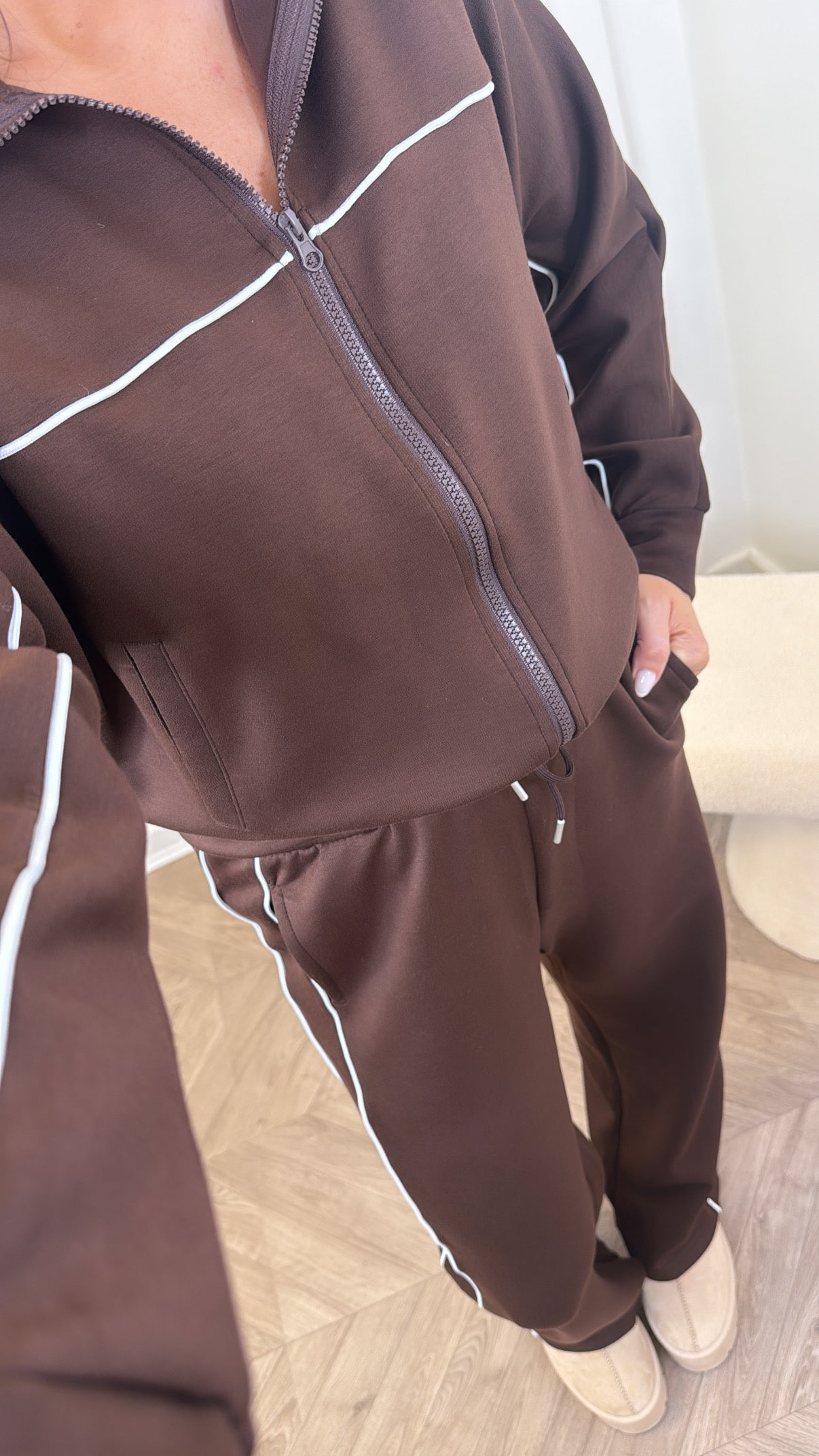 BOBBI brown zip up lounge set