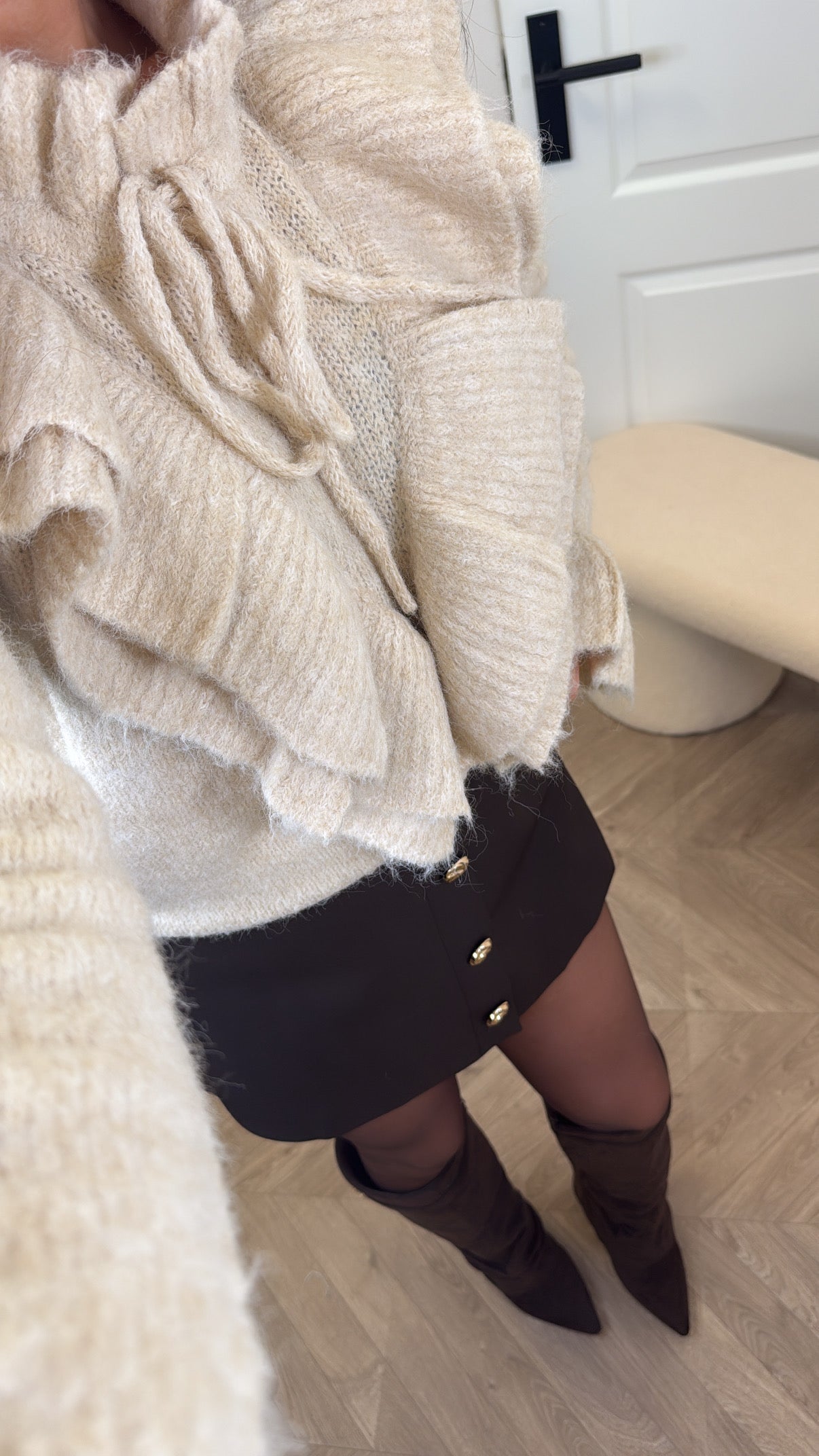 IRIS beige ruffle jumper