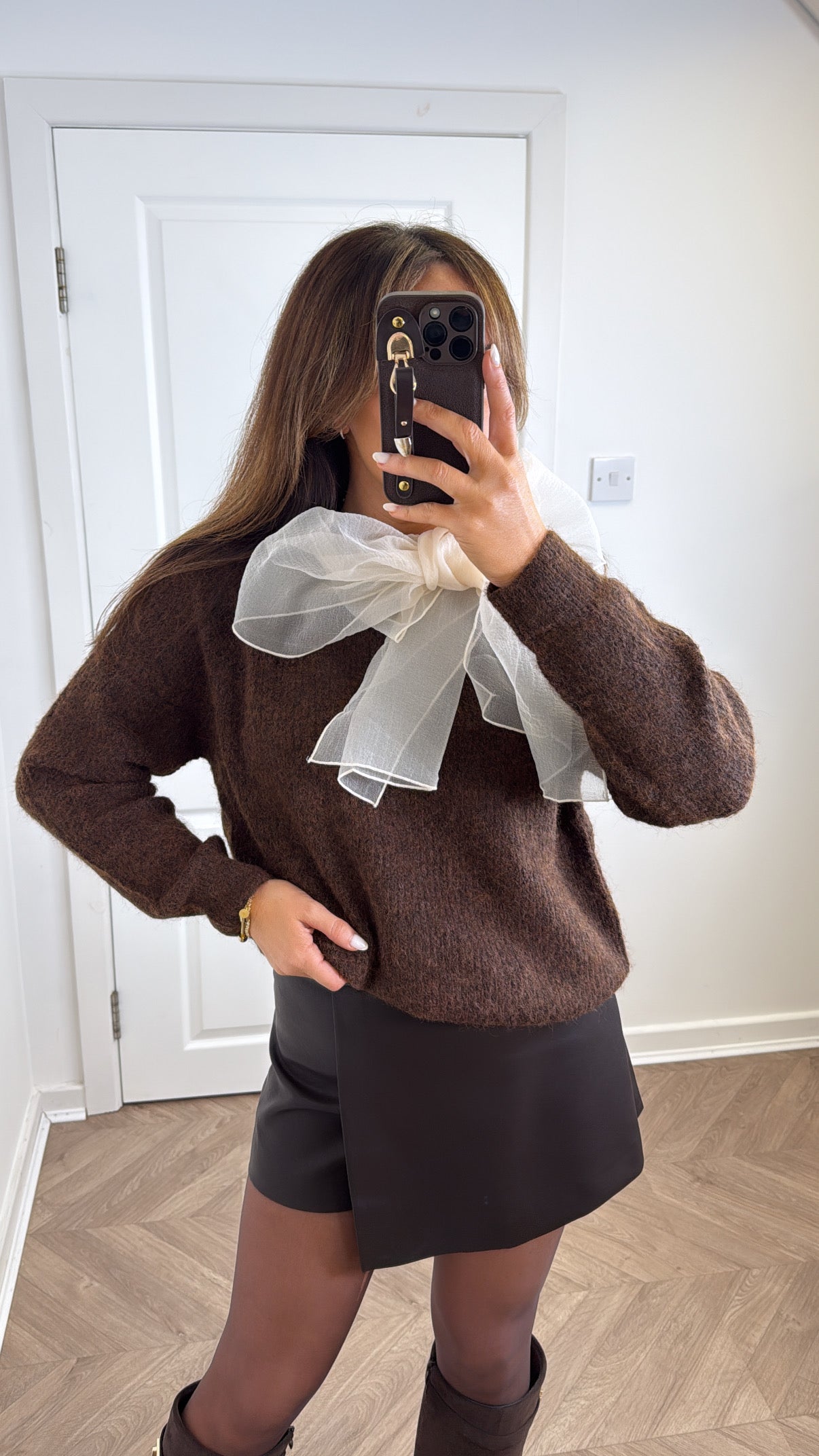 EMILIA brown jumper with chiffon oversize bow