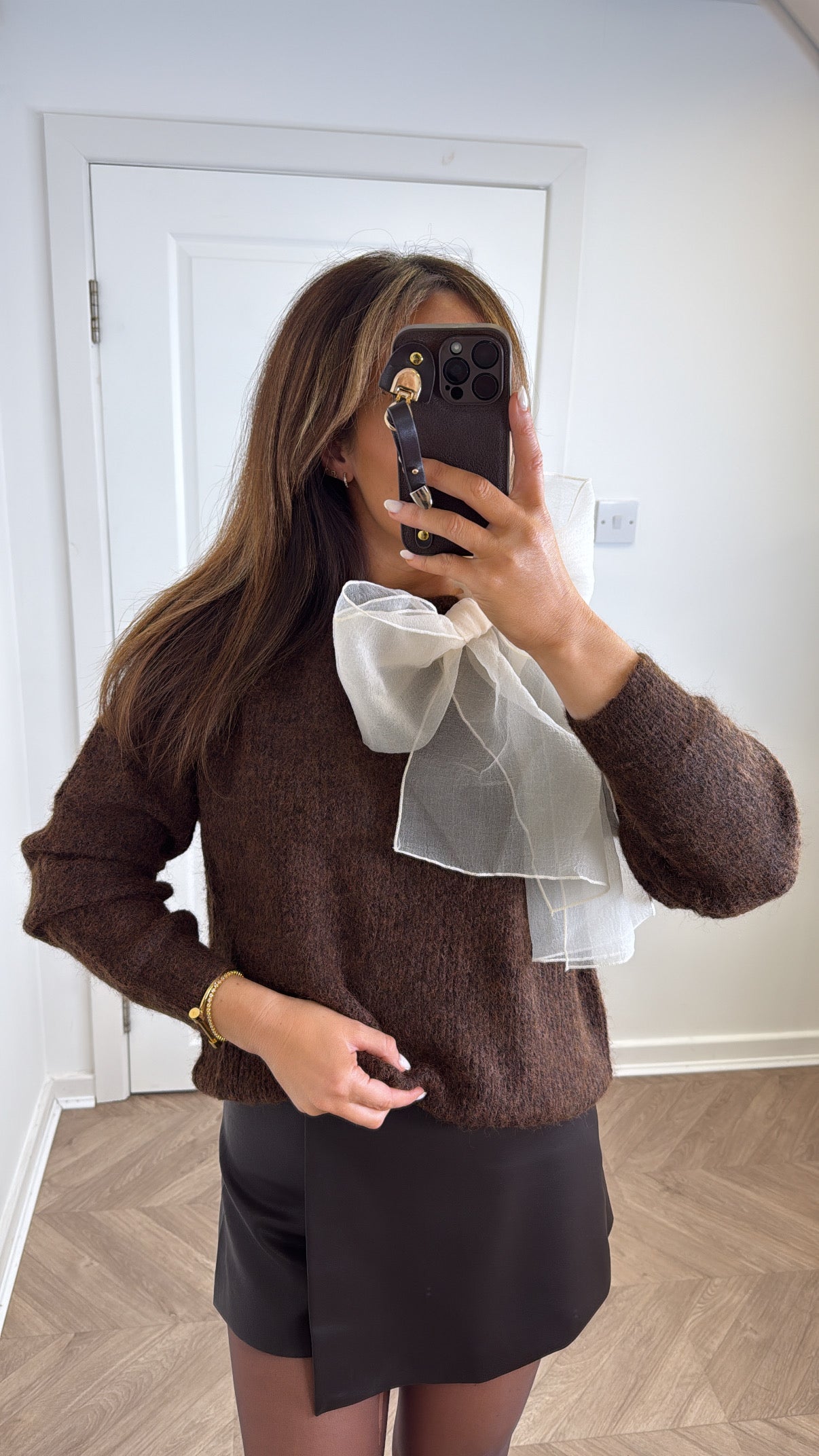 EMILIA brown jumper with chiffon oversize bow