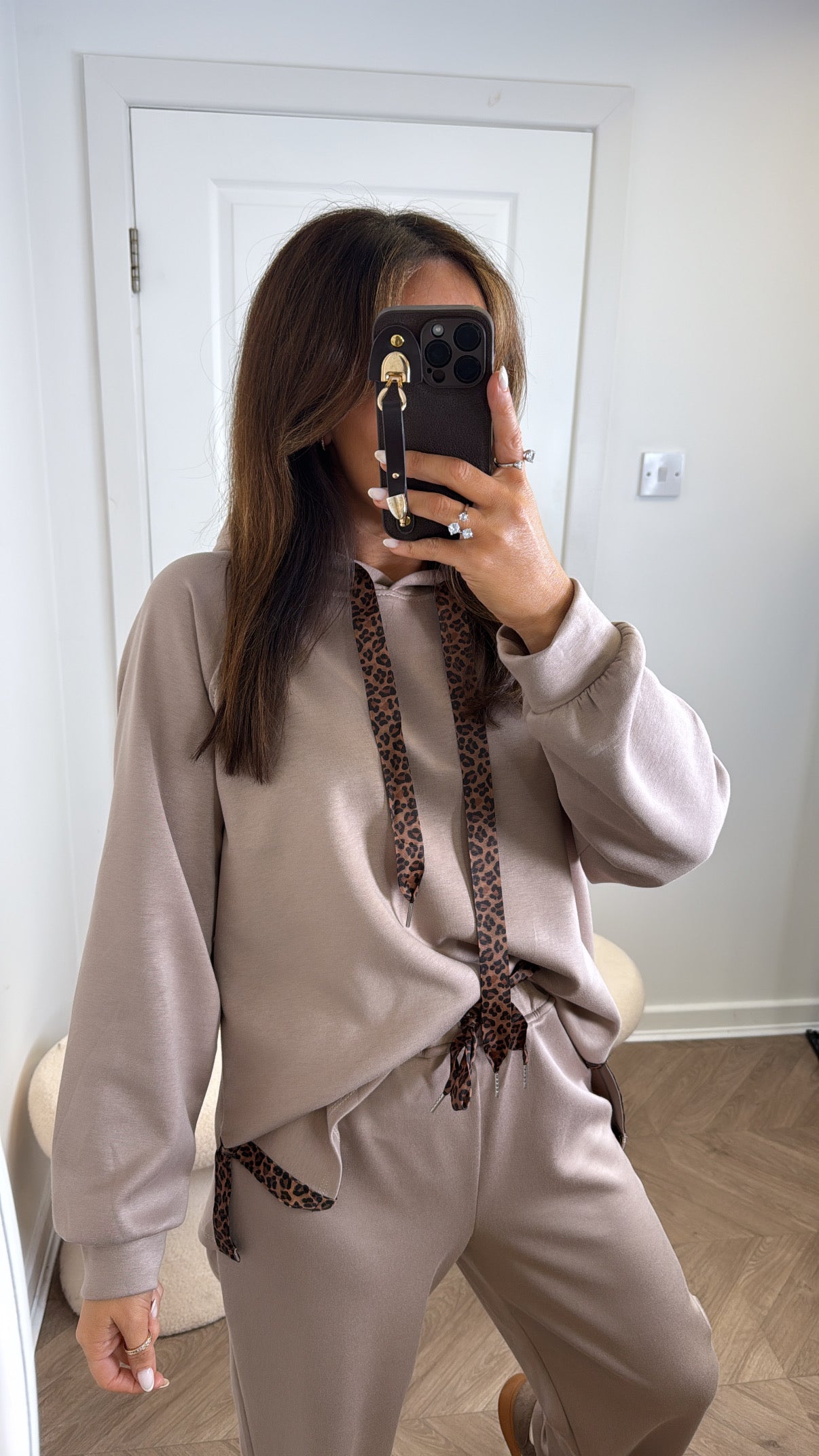 MILA taupe lounge set with leopard ribbon